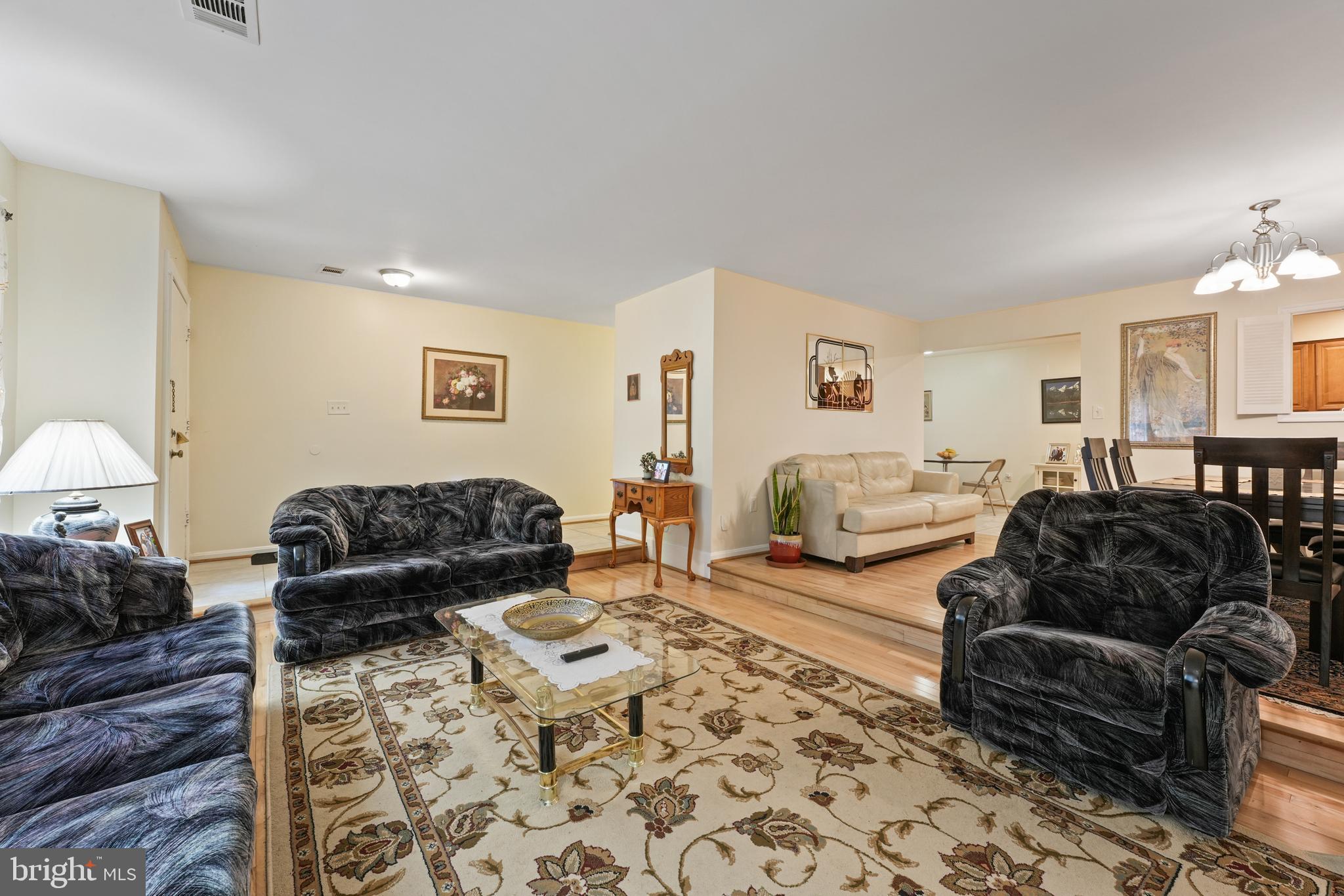 FAIRFAX PLAZA TOWNHOUSES - Residential