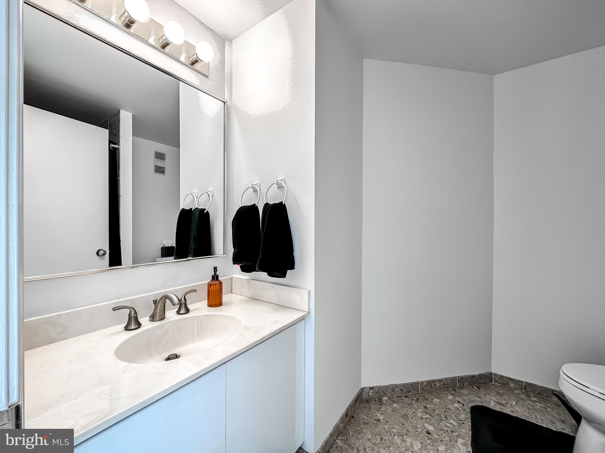 INNER HARBOR - Residential Lease