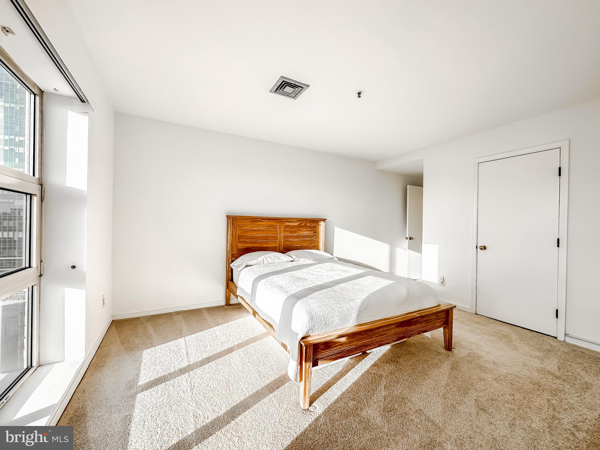 INNER HARBOR - Residential Lease