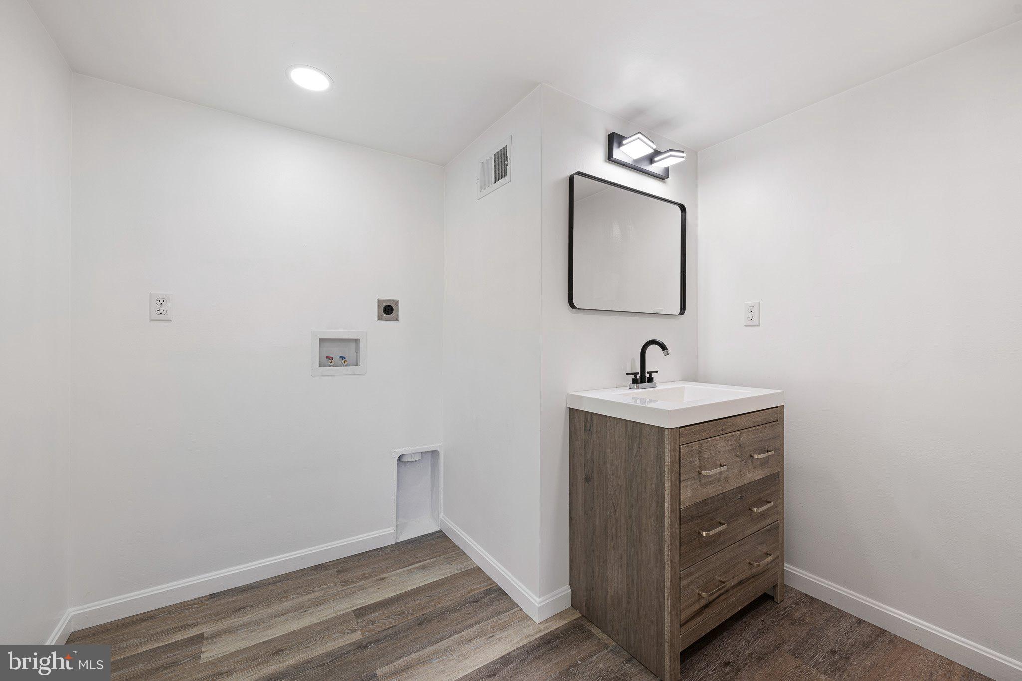GREEN MDWS - Residential