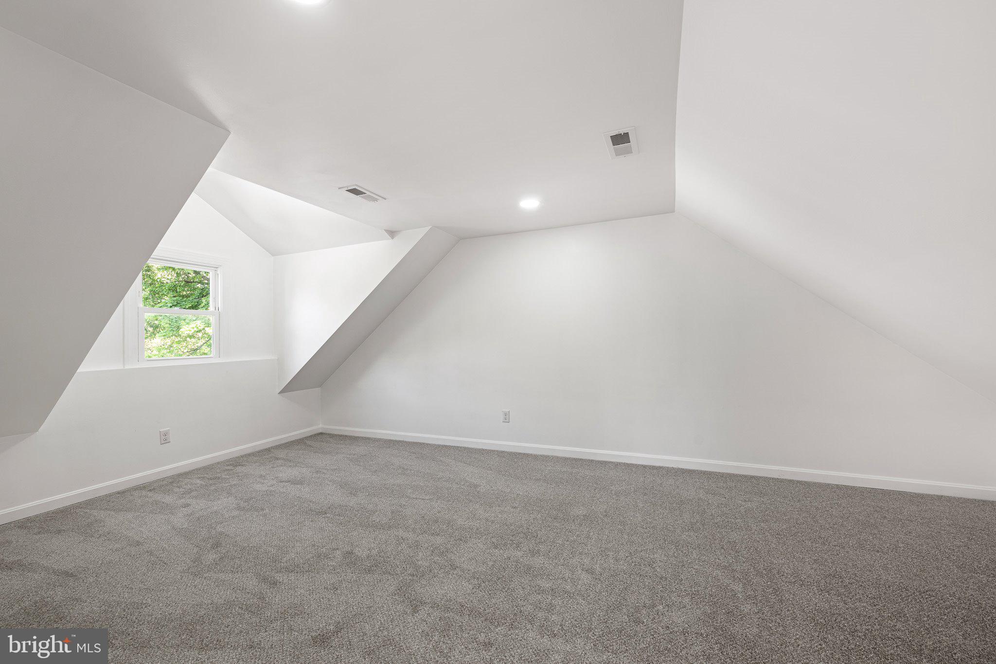 GREEN MDWS - Residential