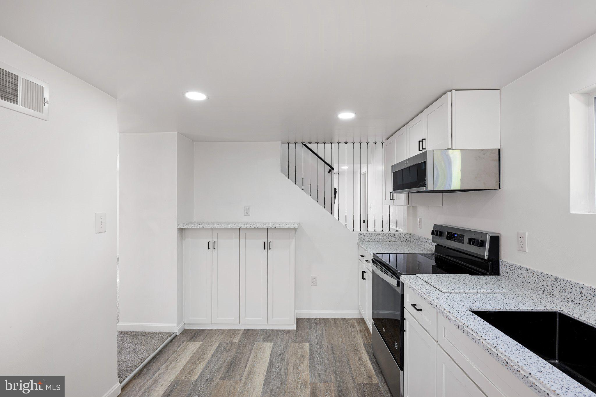 GREEN MDWS - Residential