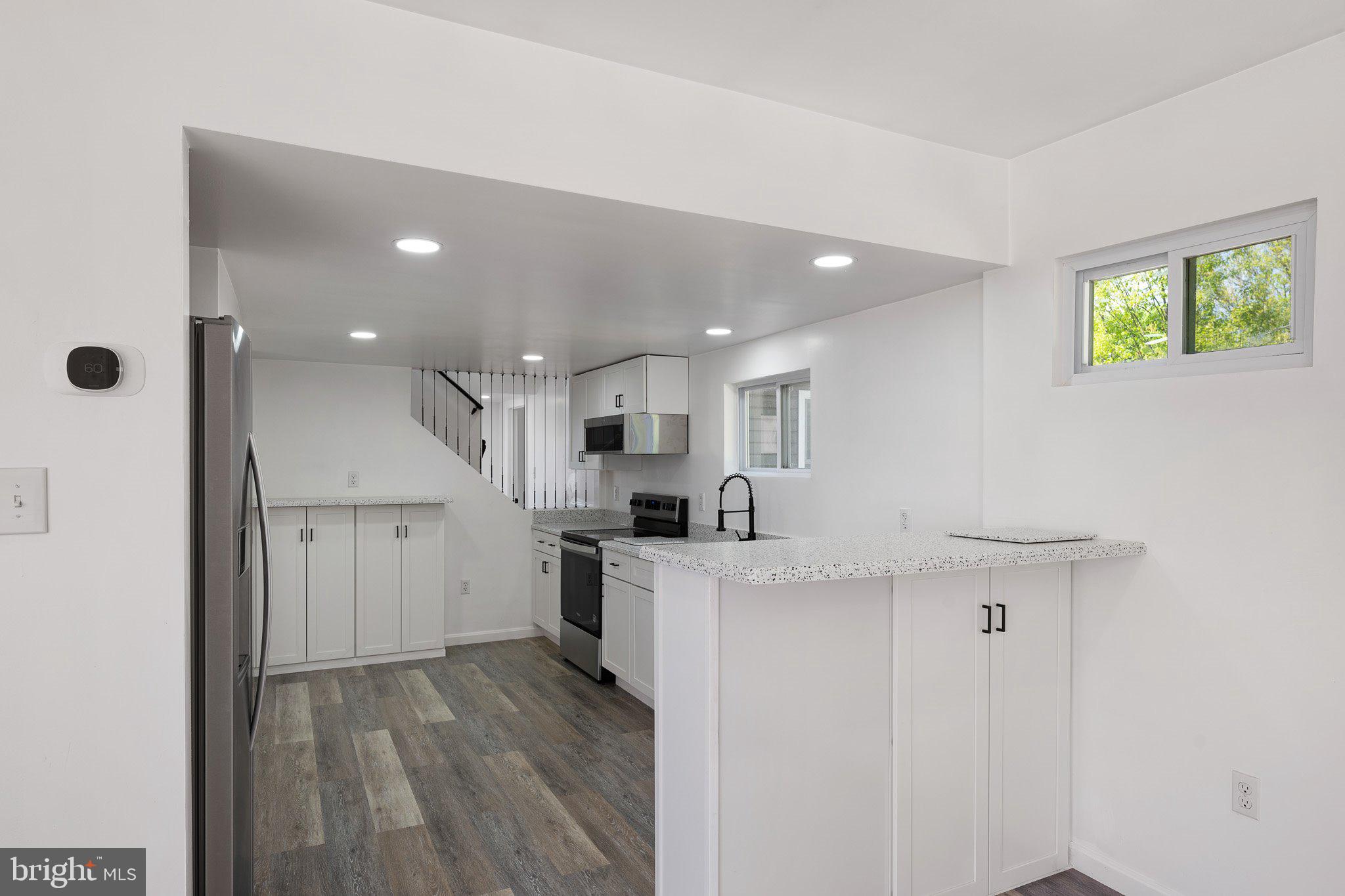 GREEN MDWS - Residential
