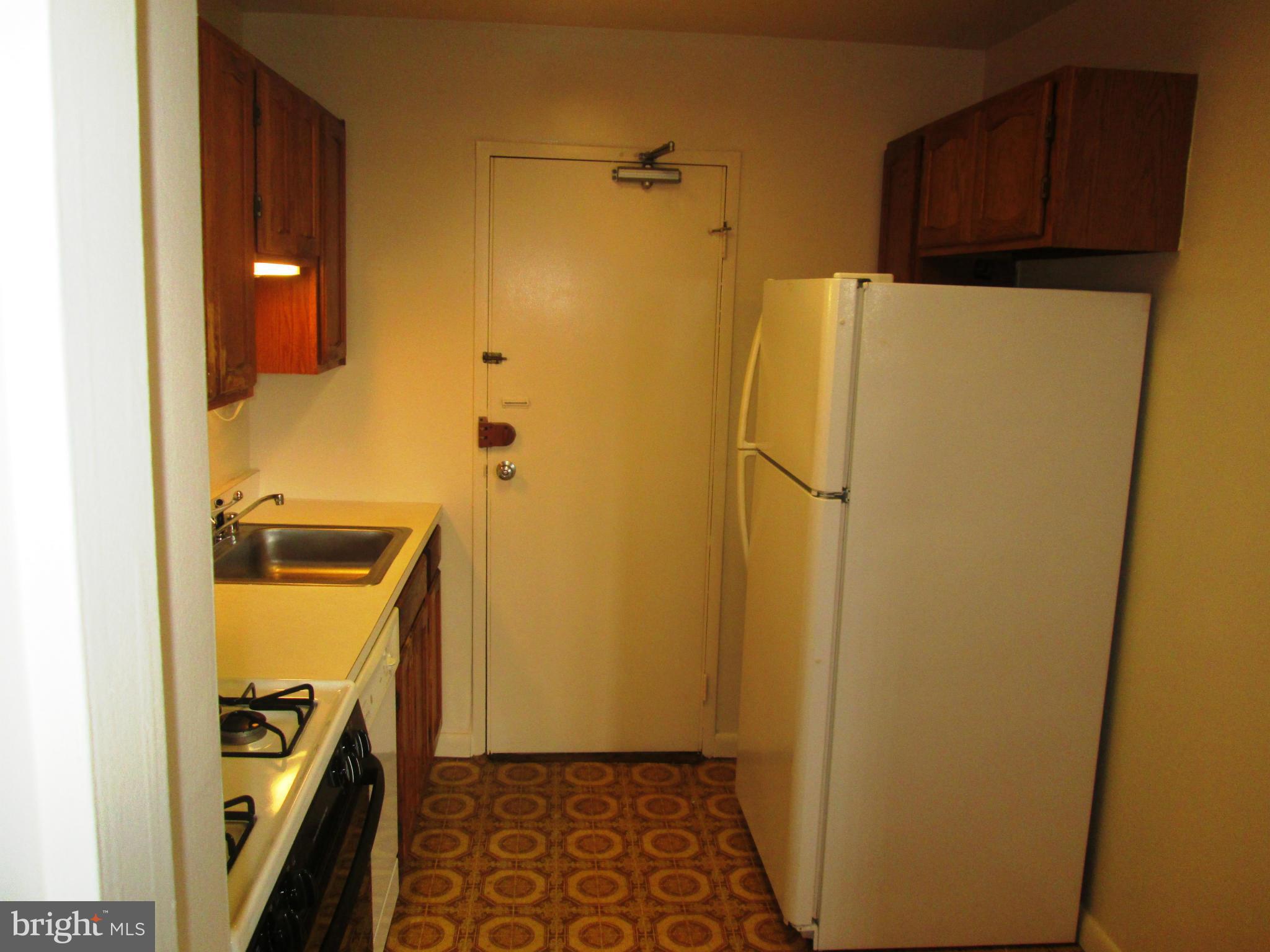 RIVER TOWERS - Residential