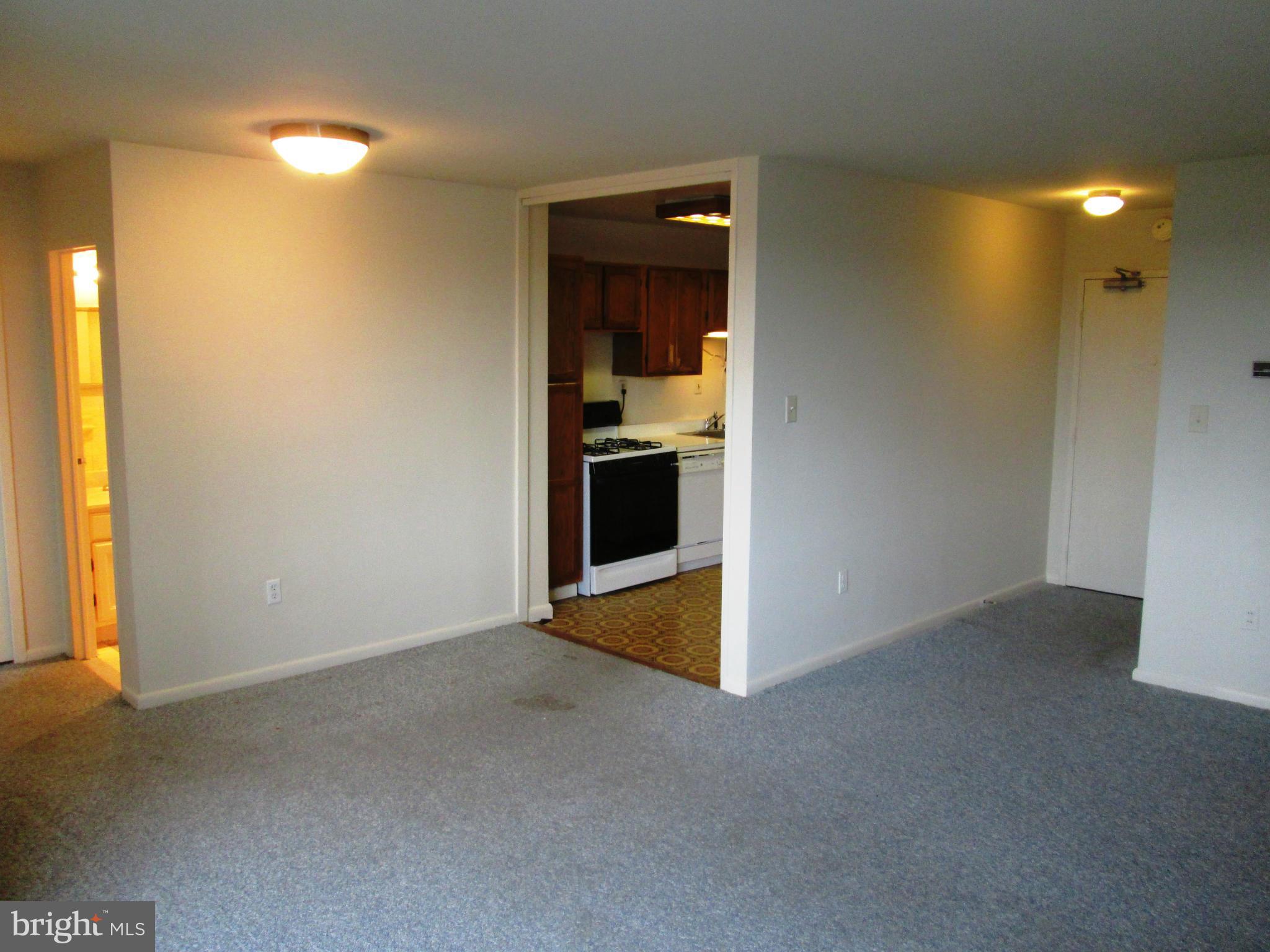 RIVER TOWERS - Residential