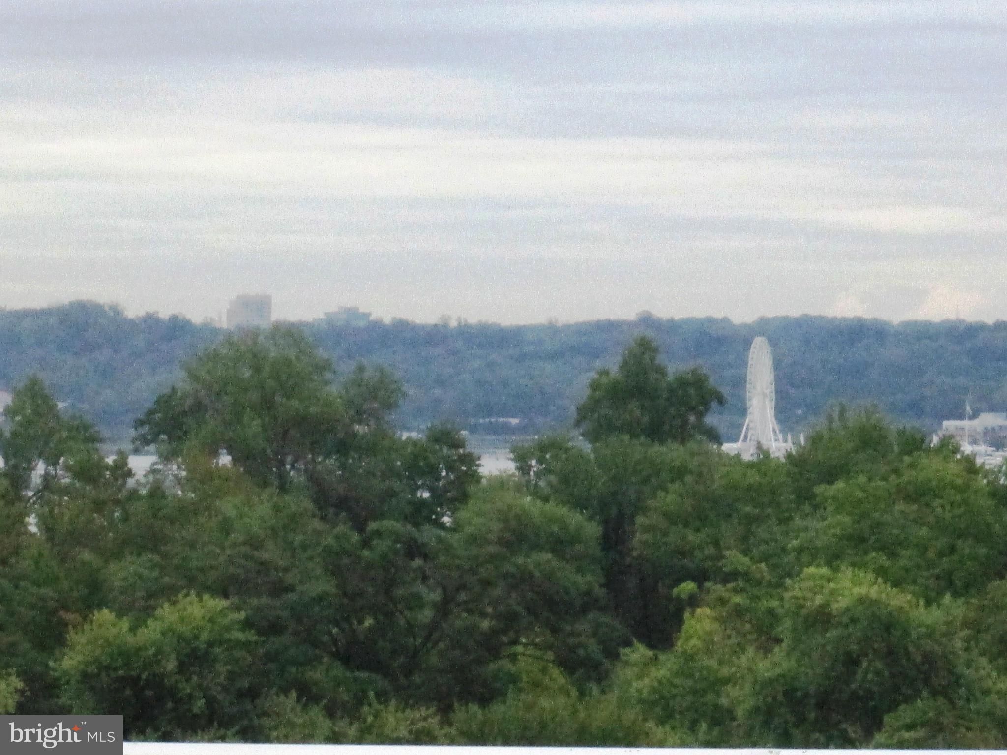 RIVER TOWERS - Residential