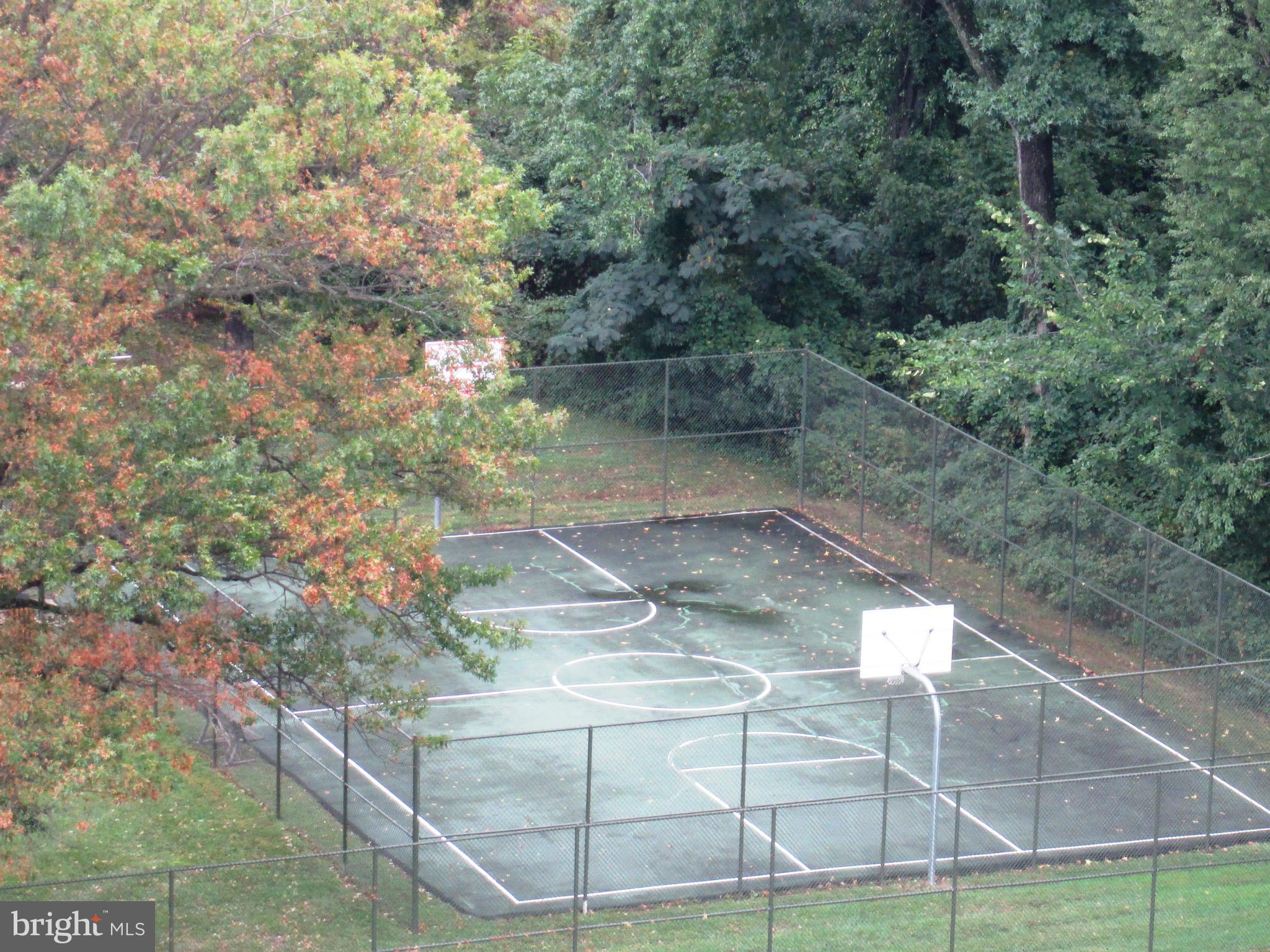 RIVER TOWERS - Residential