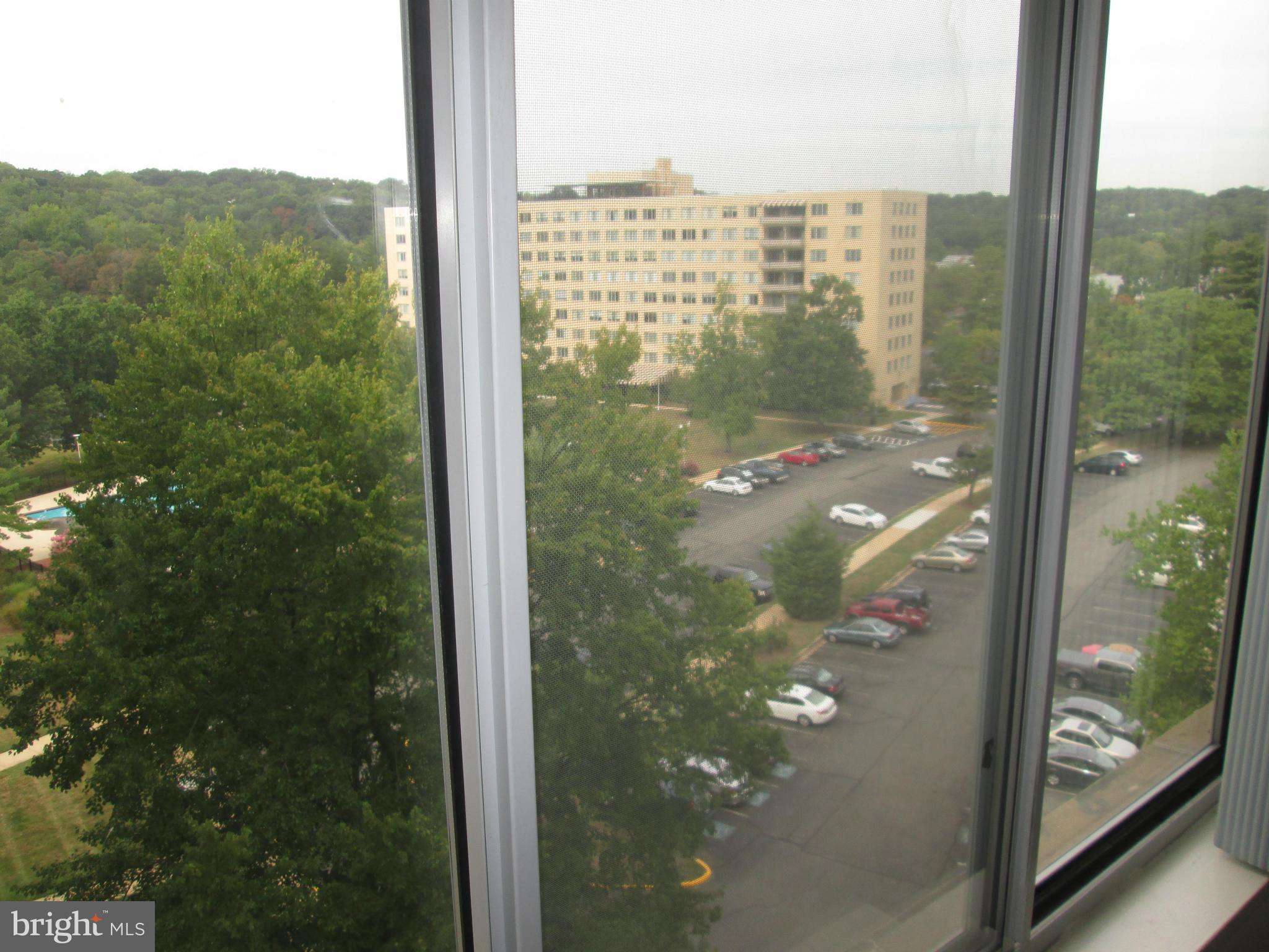 RIVER TOWERS - Residential