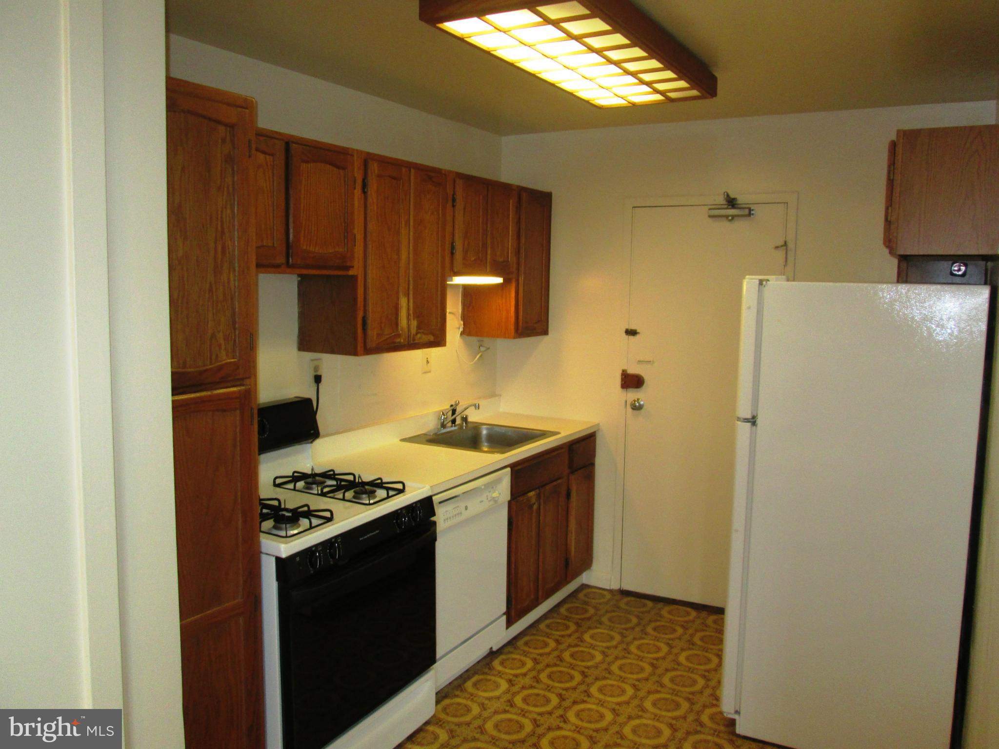 RIVER TOWERS - Residential