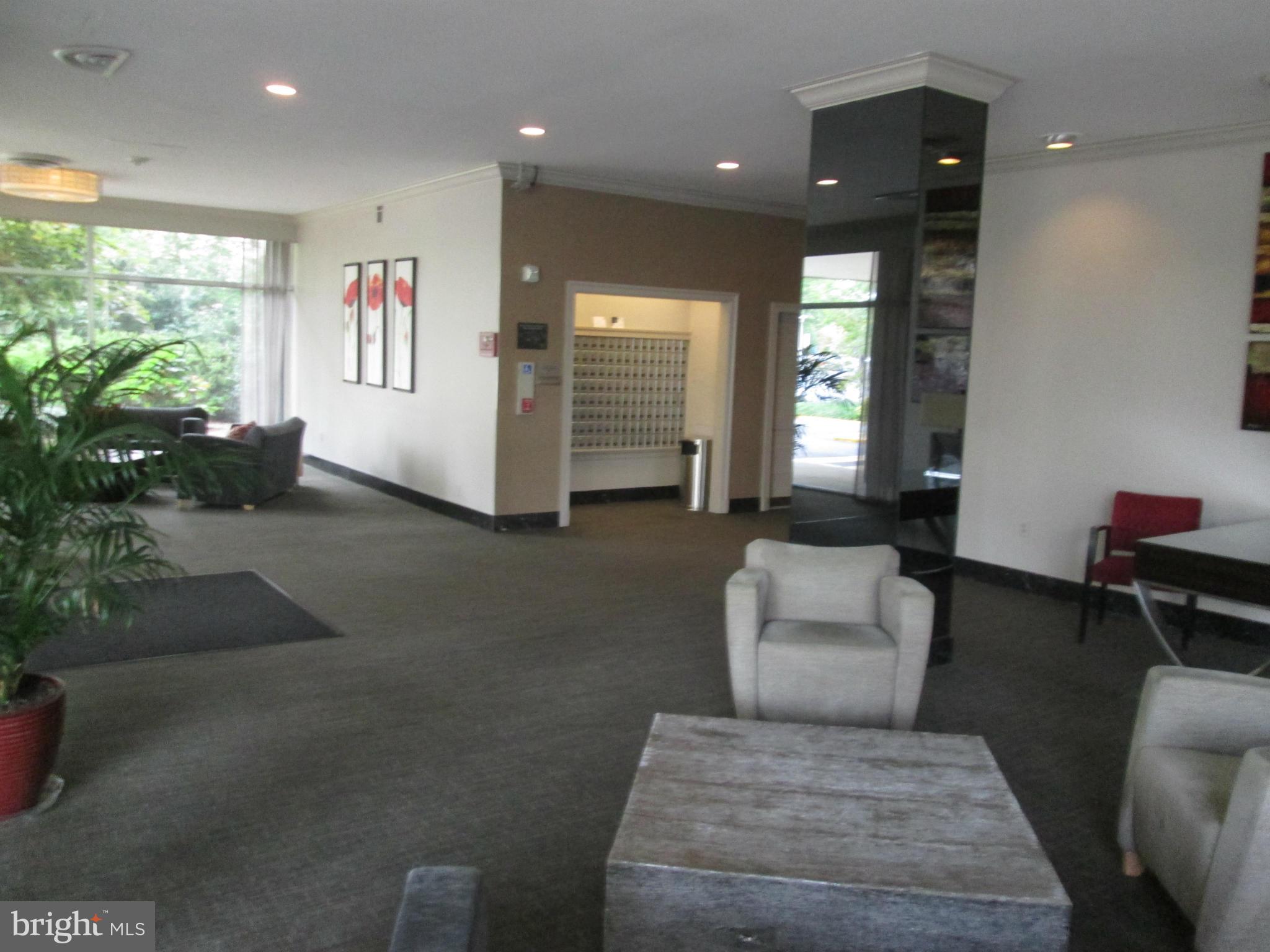 RIVER TOWERS - Residential