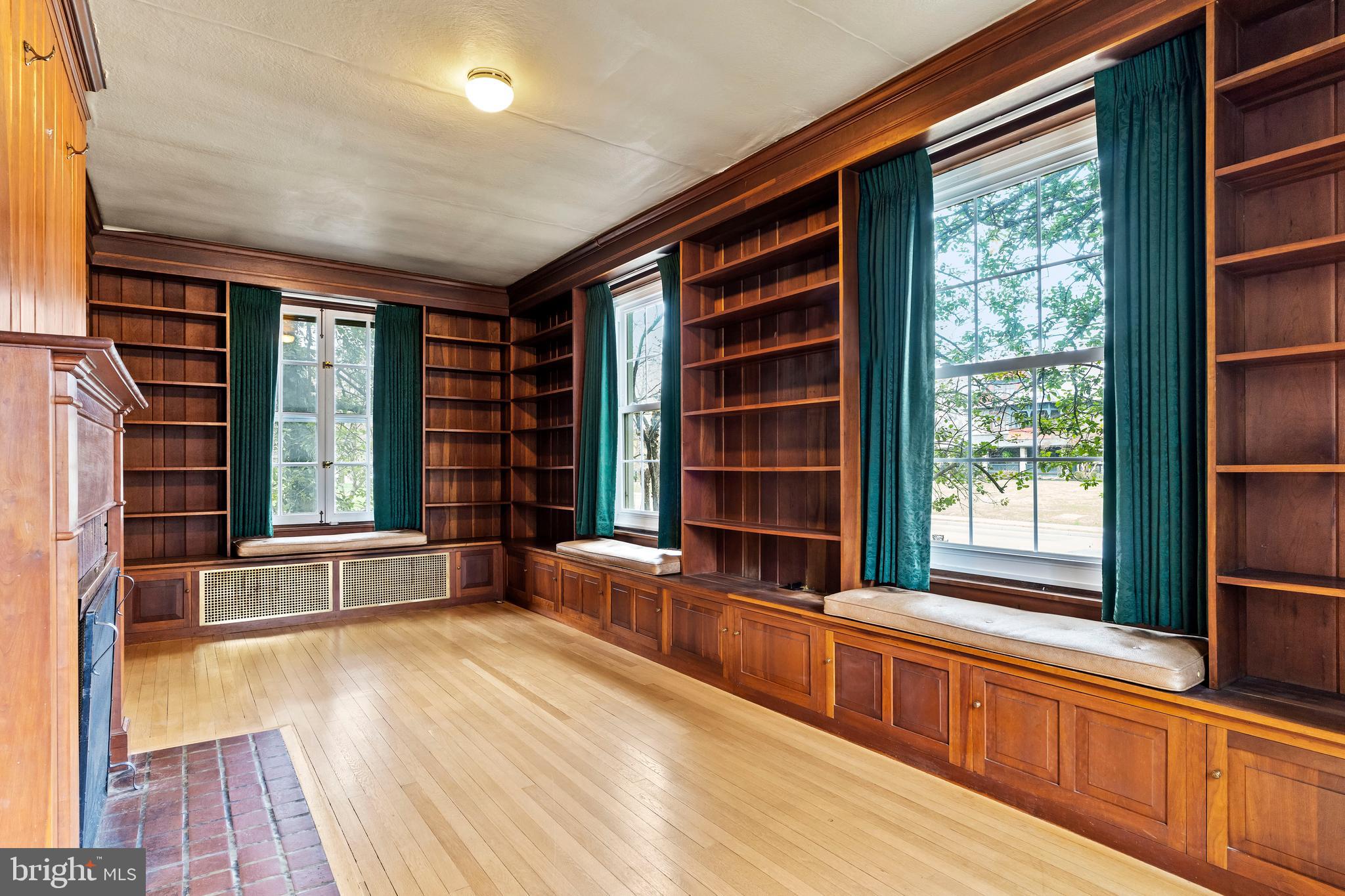 CHAMBERSBURG NORTH END - Residential