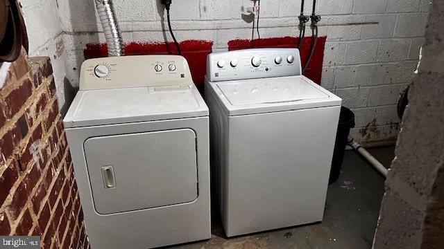 LYON PARK - Commercial Lease