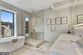 LOGAN CIRCLE - Residential