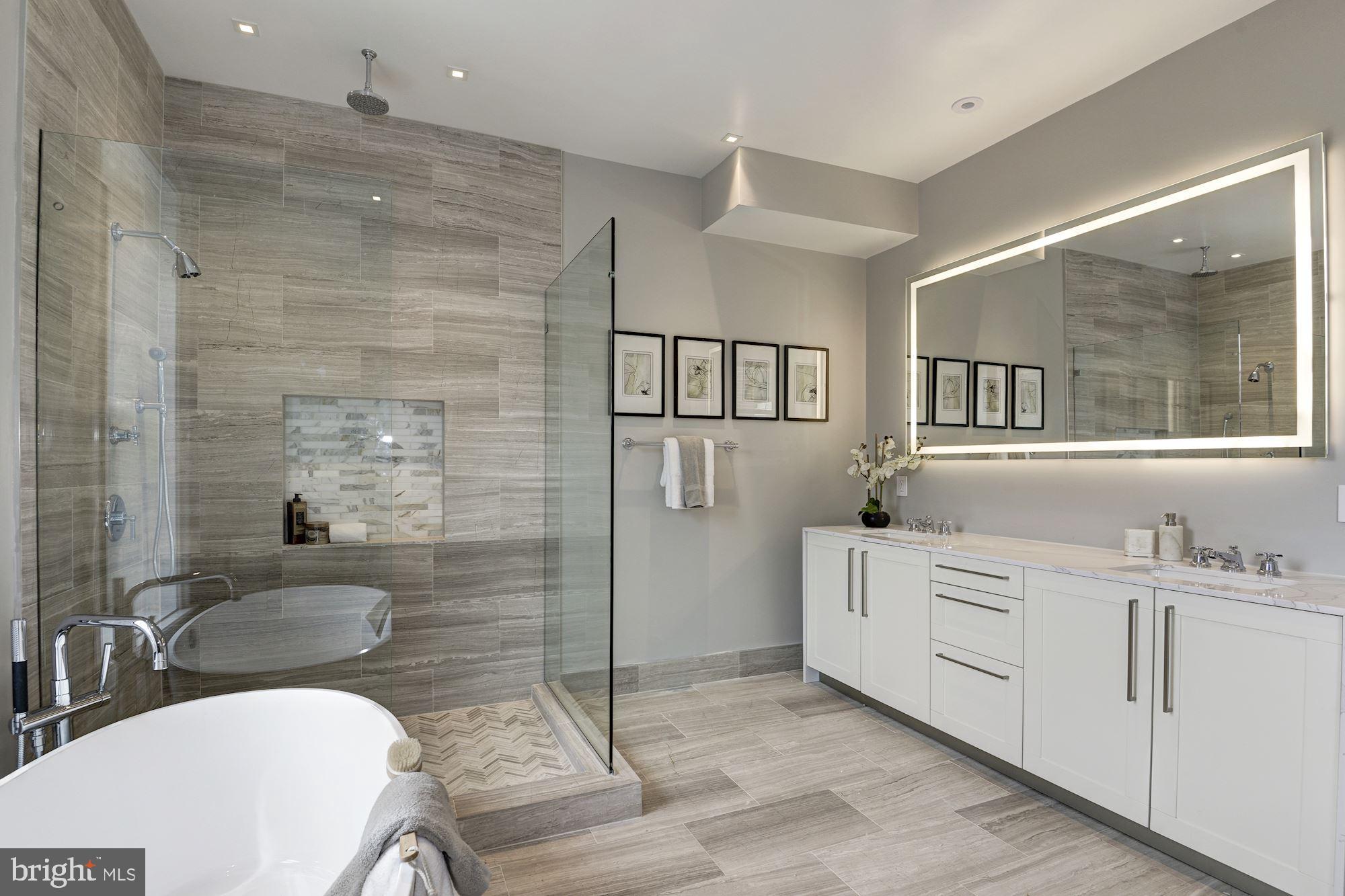 LOGAN CIRCLE - Residential