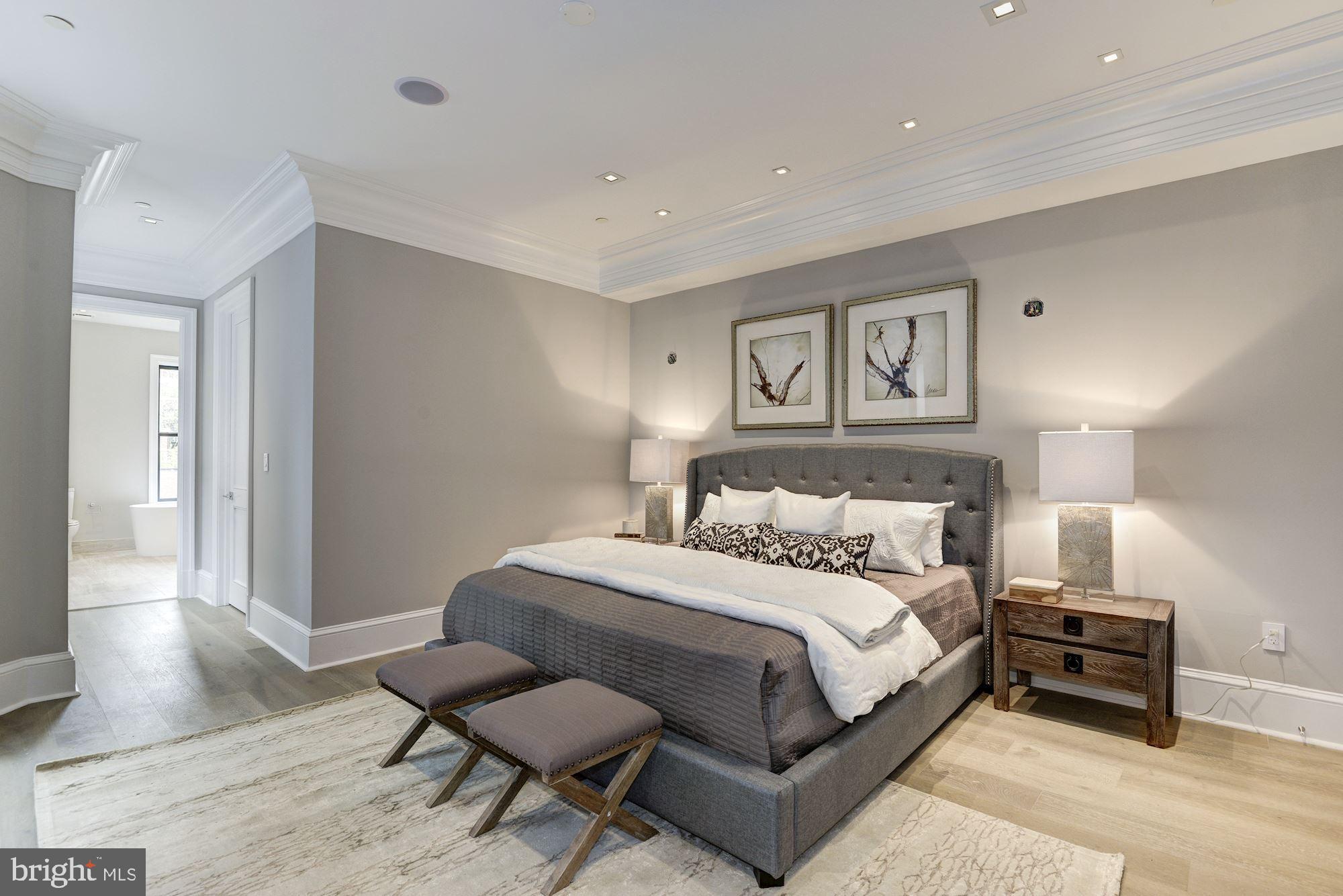 LOGAN CIRCLE - Residential