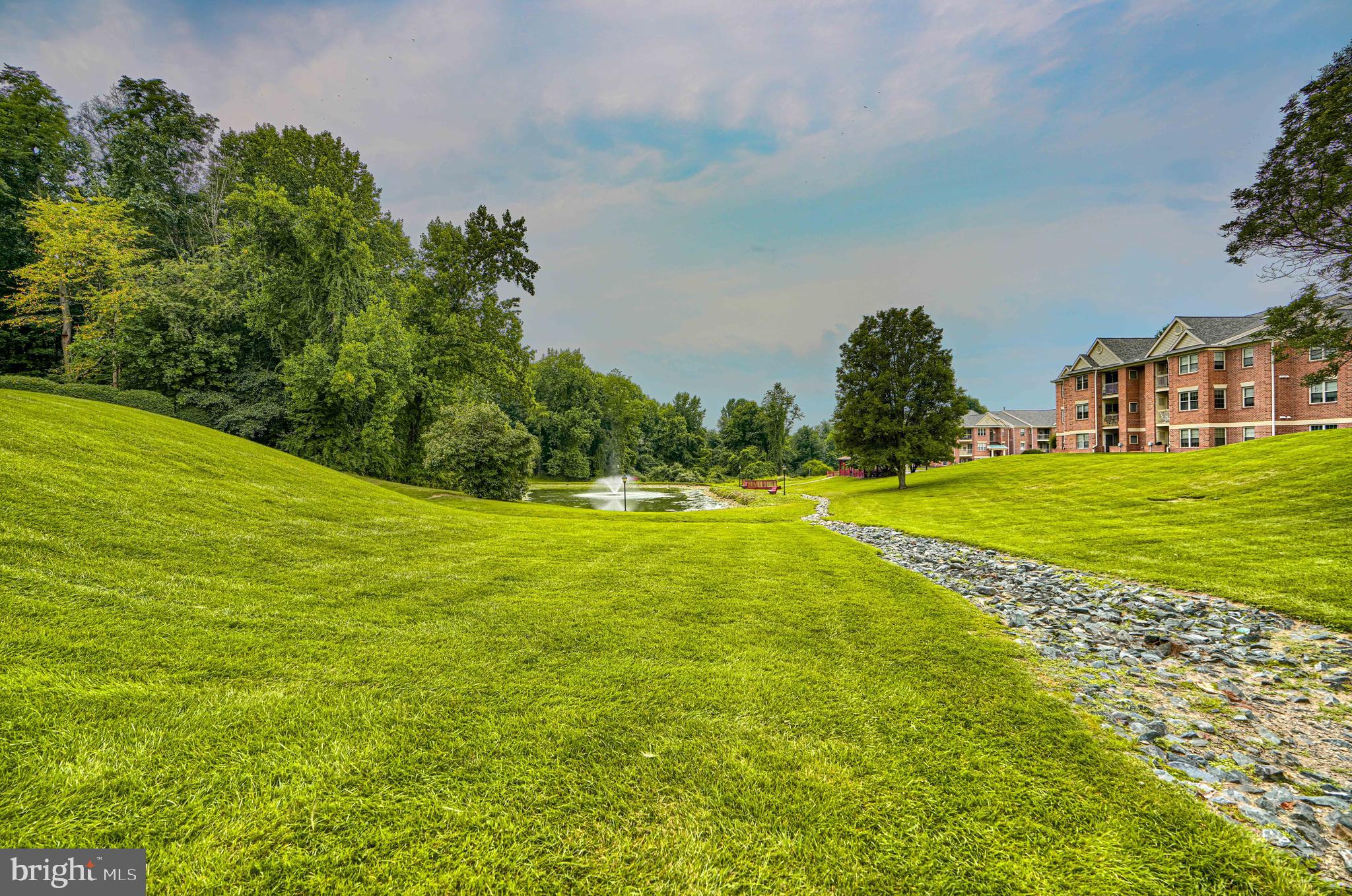 1700 LANDMARK DRIVE 2H