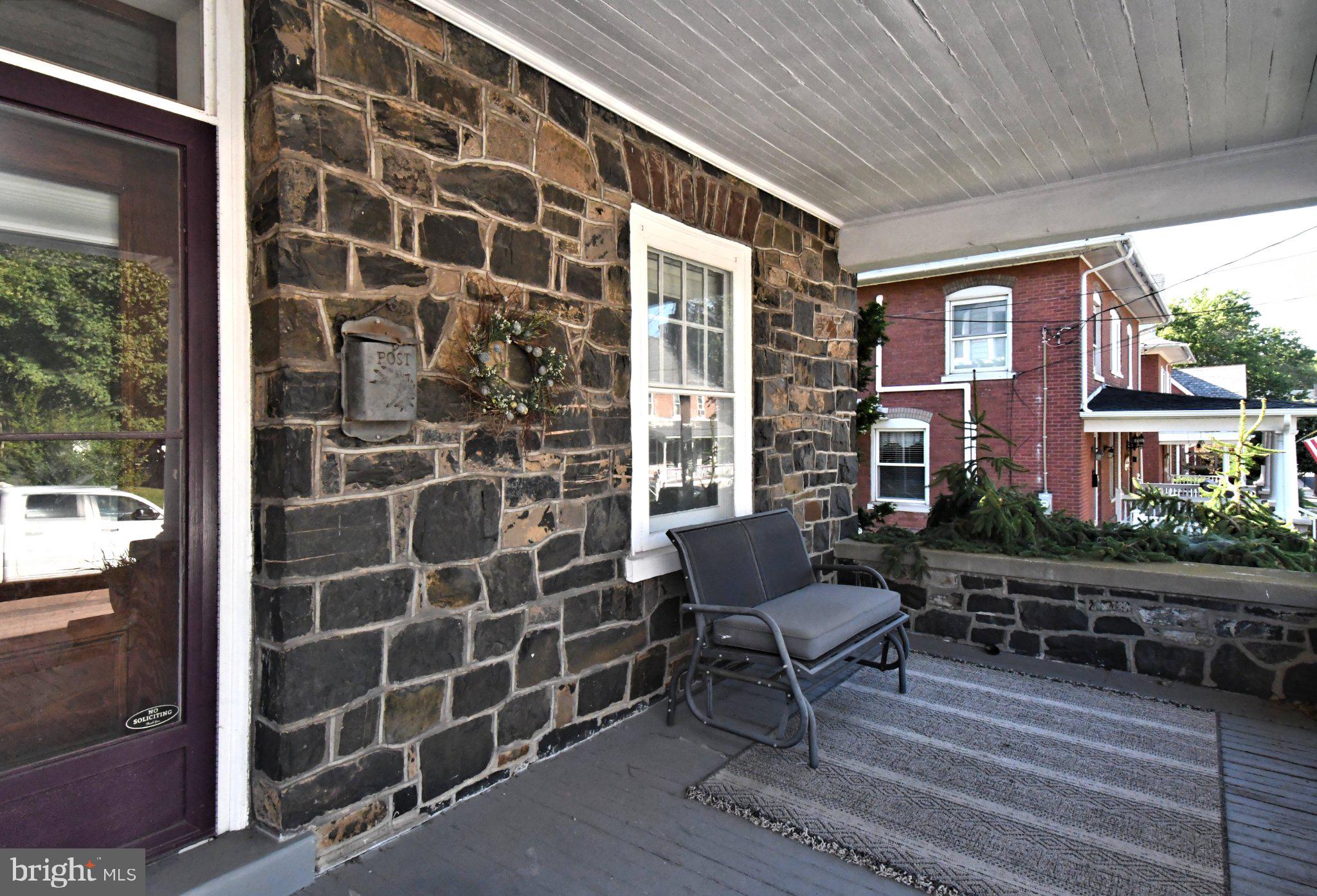 32 FRANKLIN AVENUE