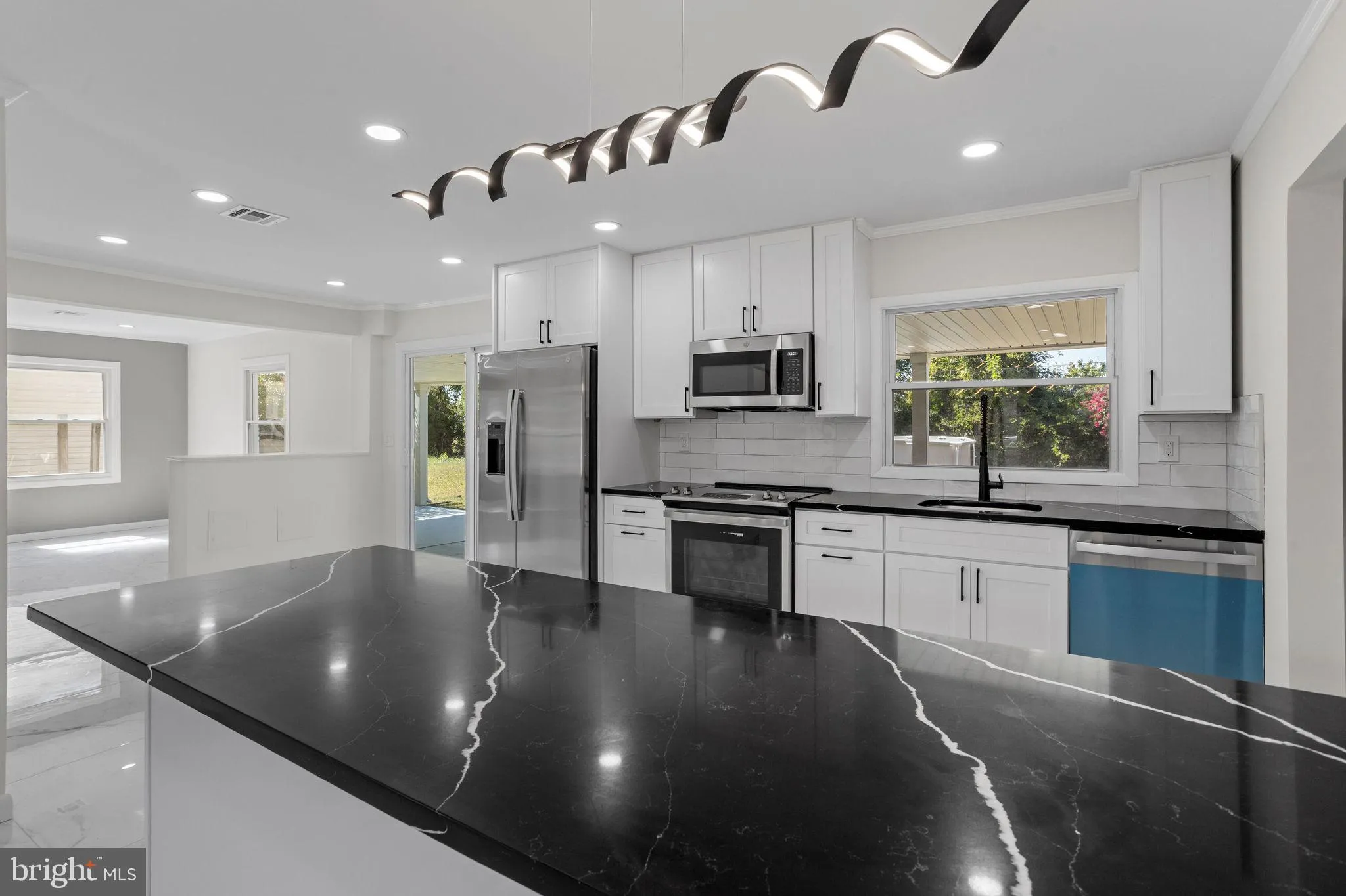 Willingboro, New Jersey 08046, United States, 3 Bedrooms Bedrooms, ,3 BathroomsBathrooms,Residential,Contingent,43909