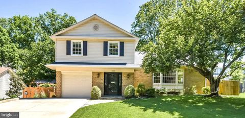 Photo of 11815 Prestwick Road, POTOMAC, MD 20854 (MLS # MDMC2180384)