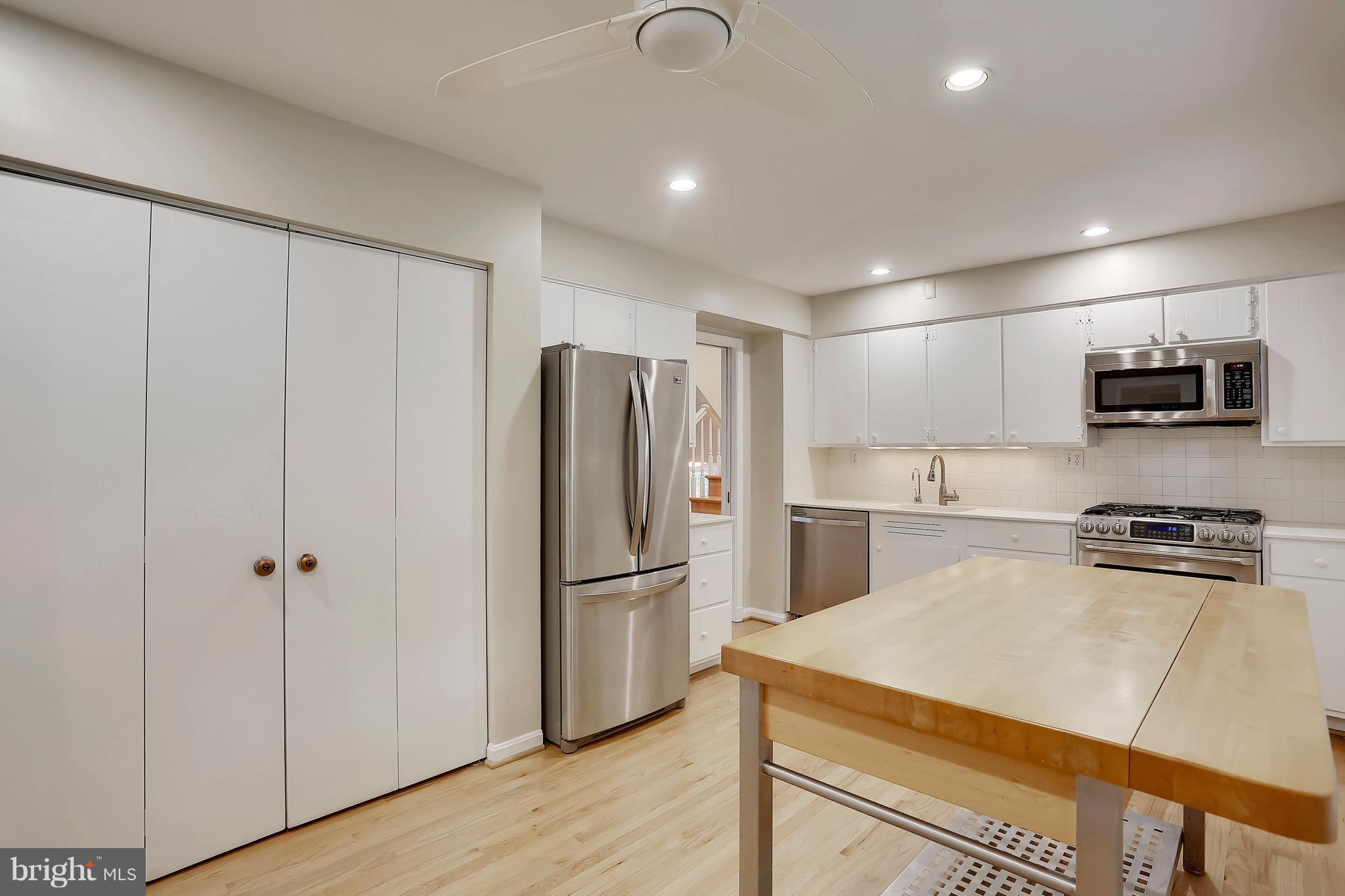 HILLANDALE - Residential