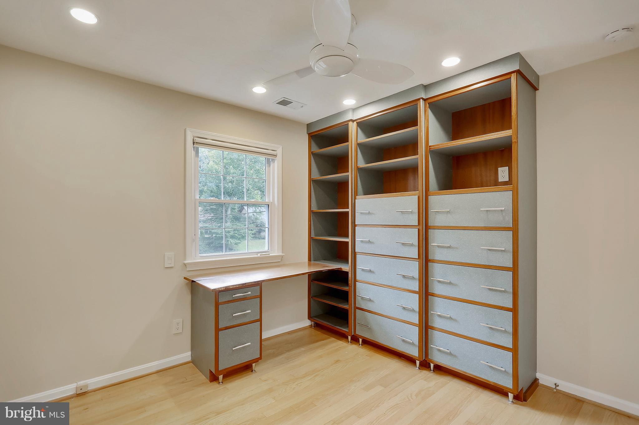 HILLANDALE - Residential