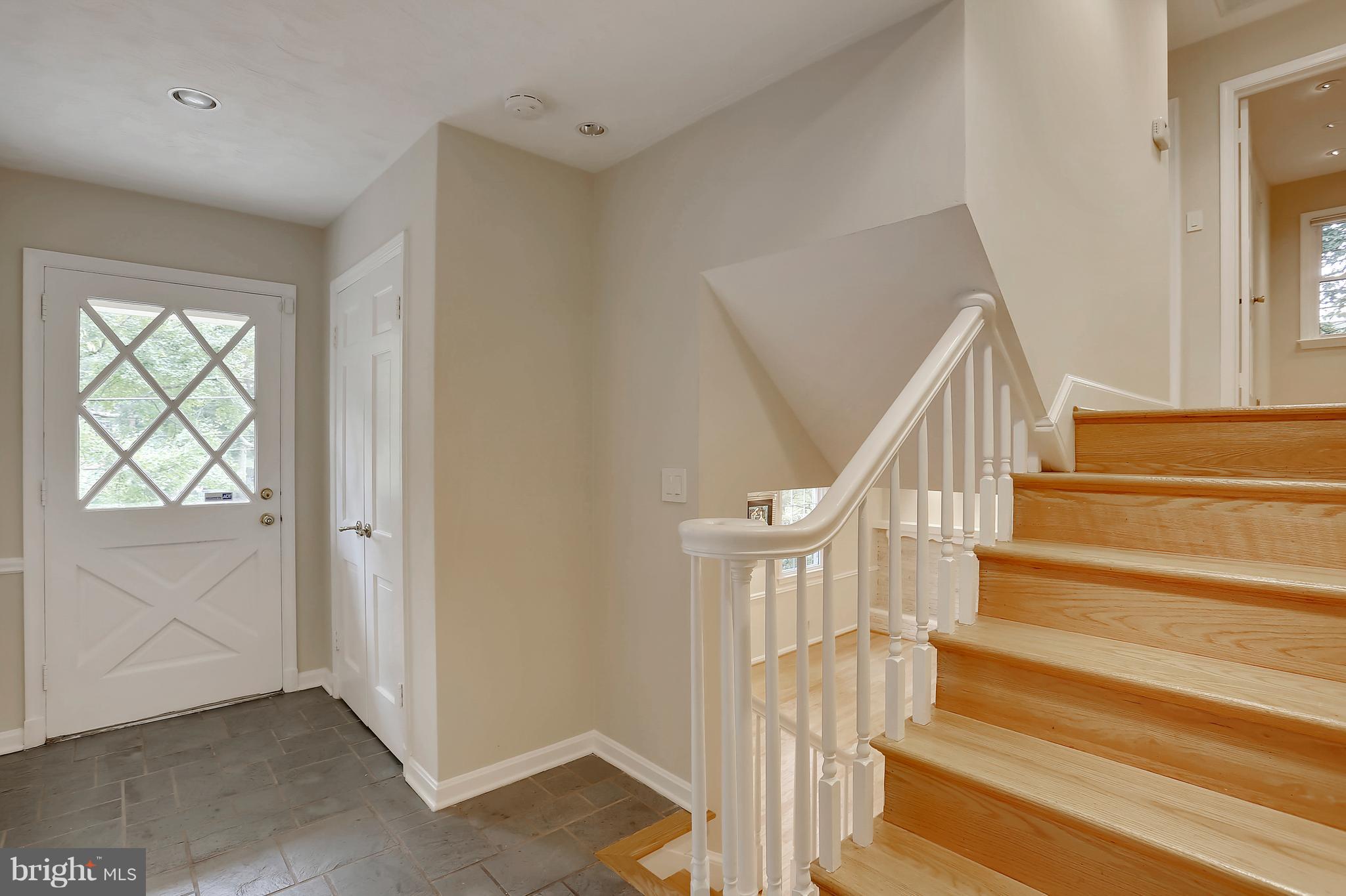 HILLANDALE - Residential