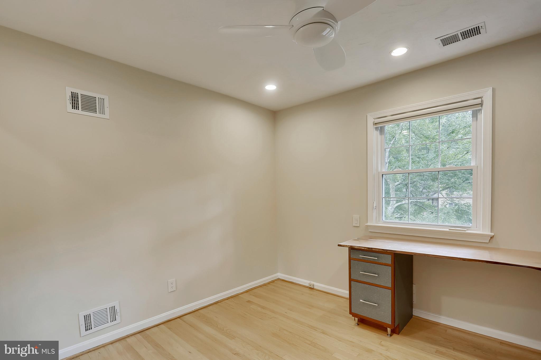 HILLANDALE - Residential