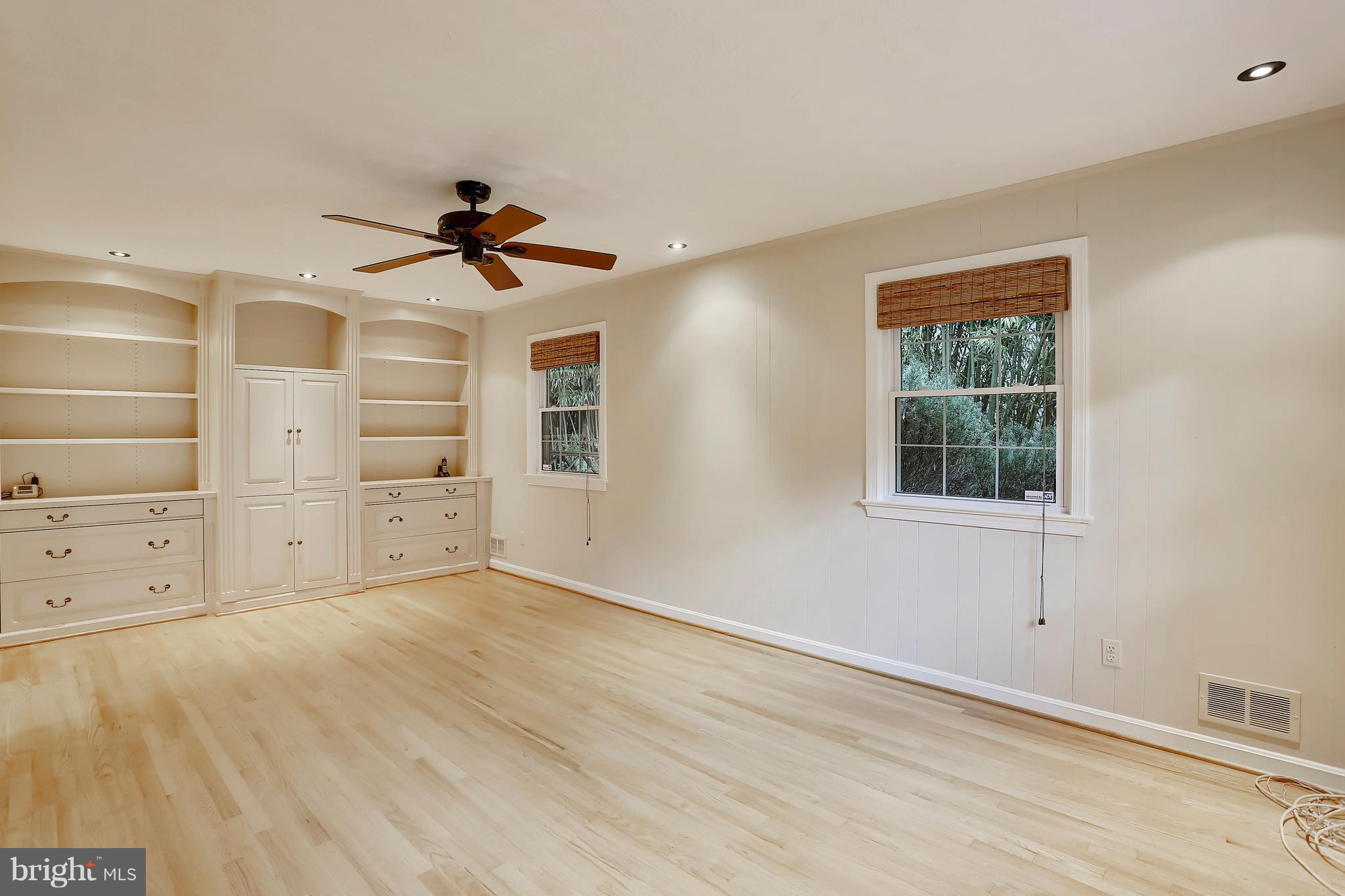 HILLANDALE - Residential