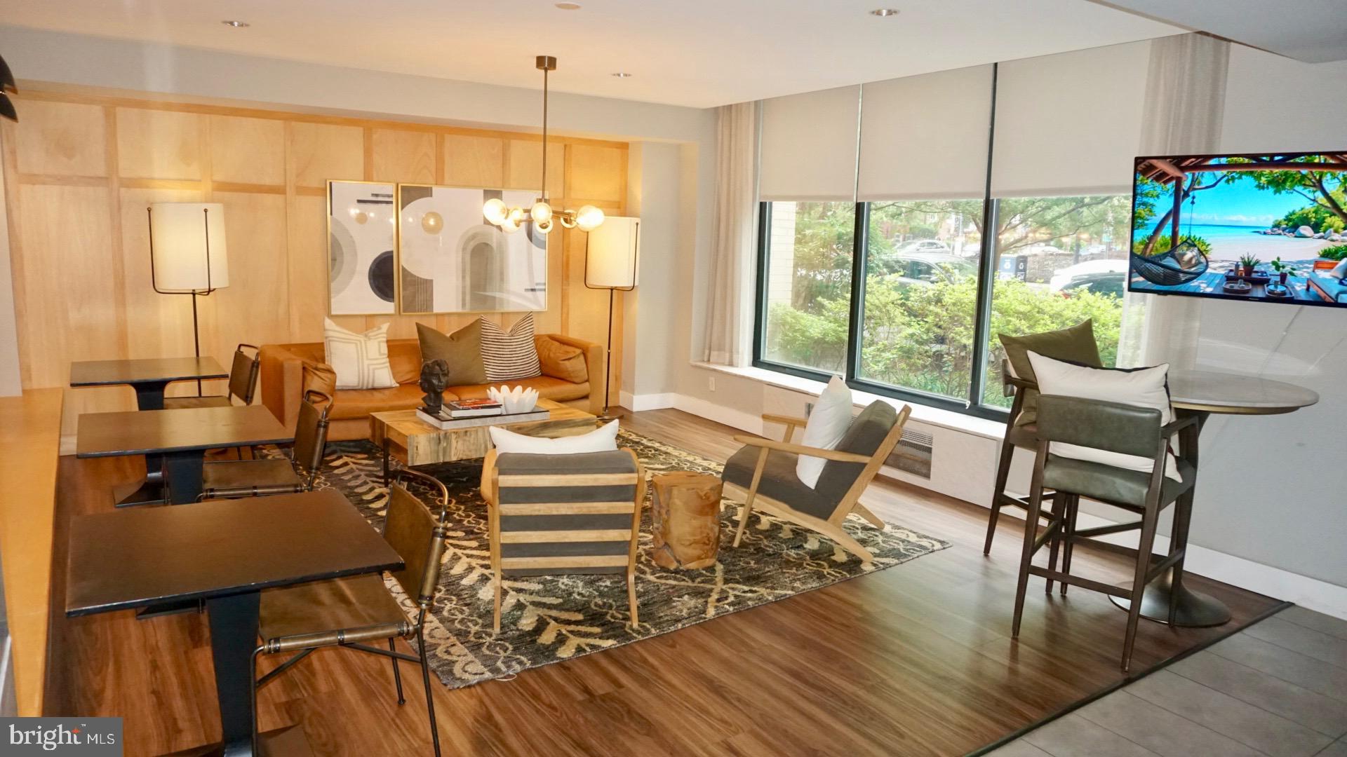 2030 NW F STREET NW 211