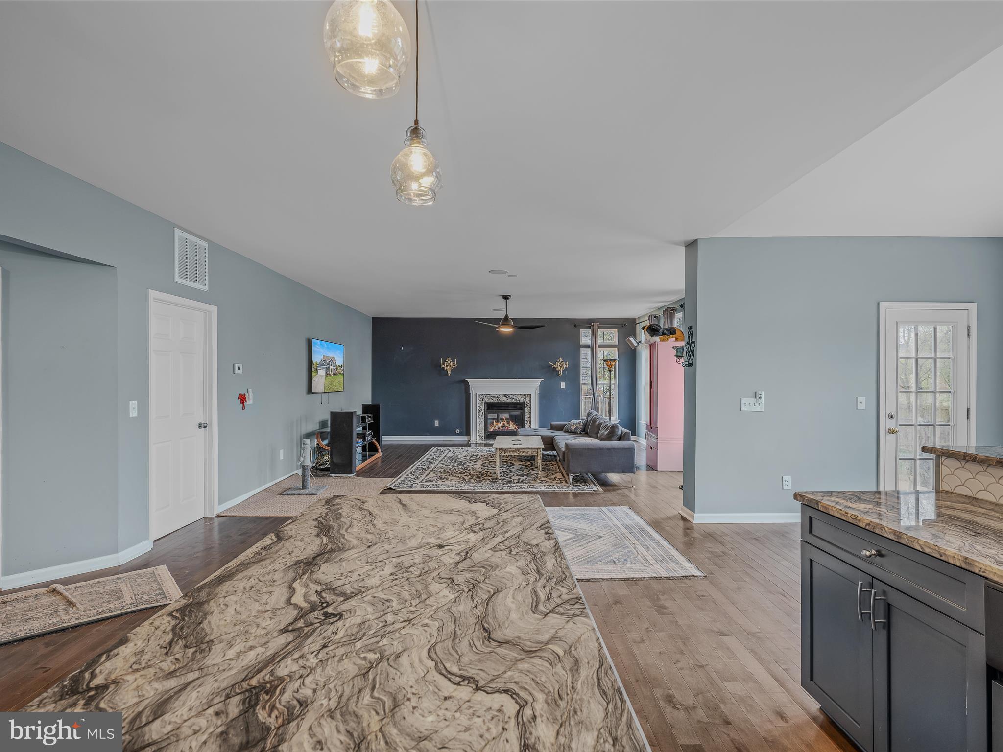 LOCUST HILL - Residential