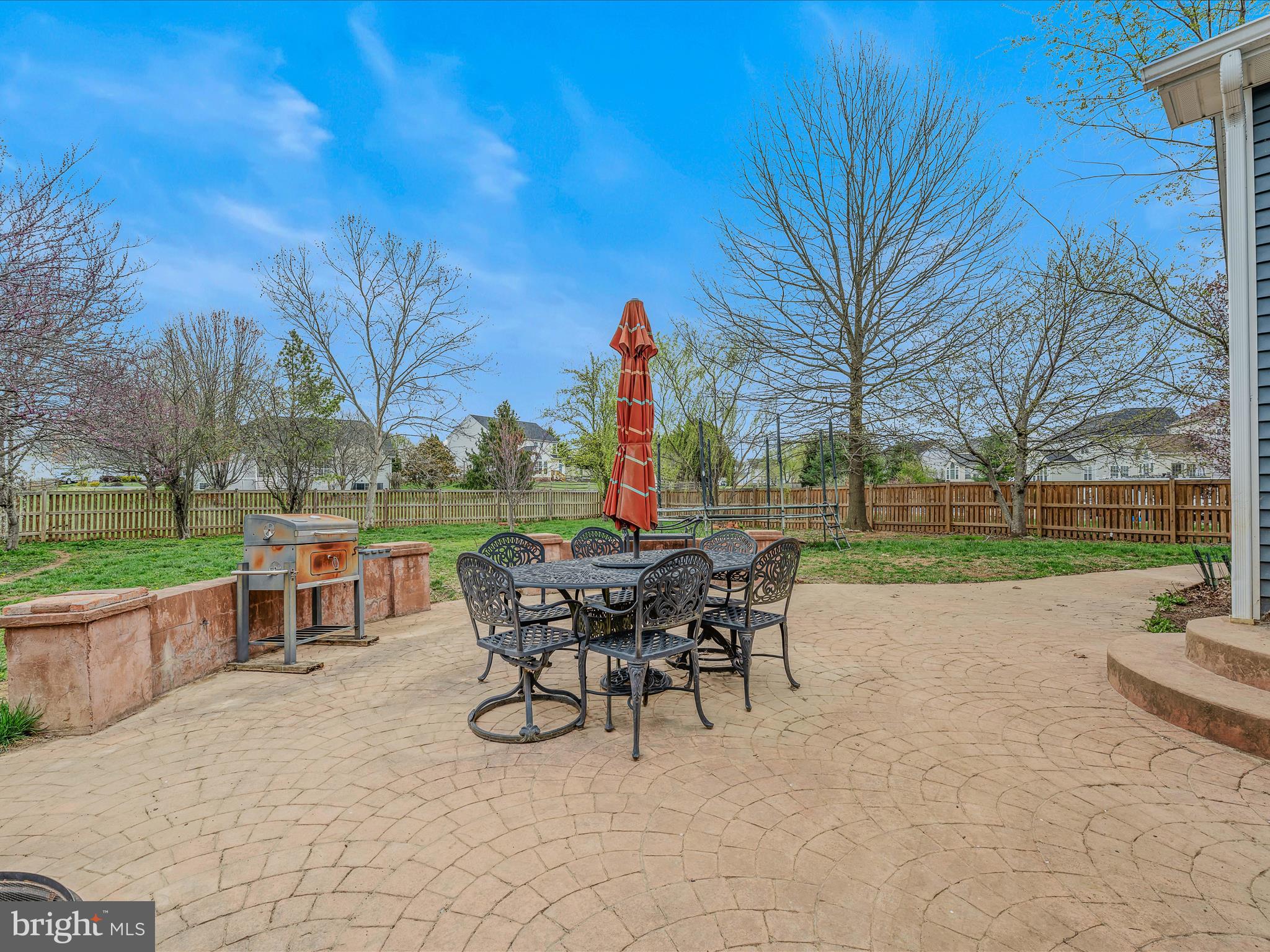 LOCUST HILL - Residential