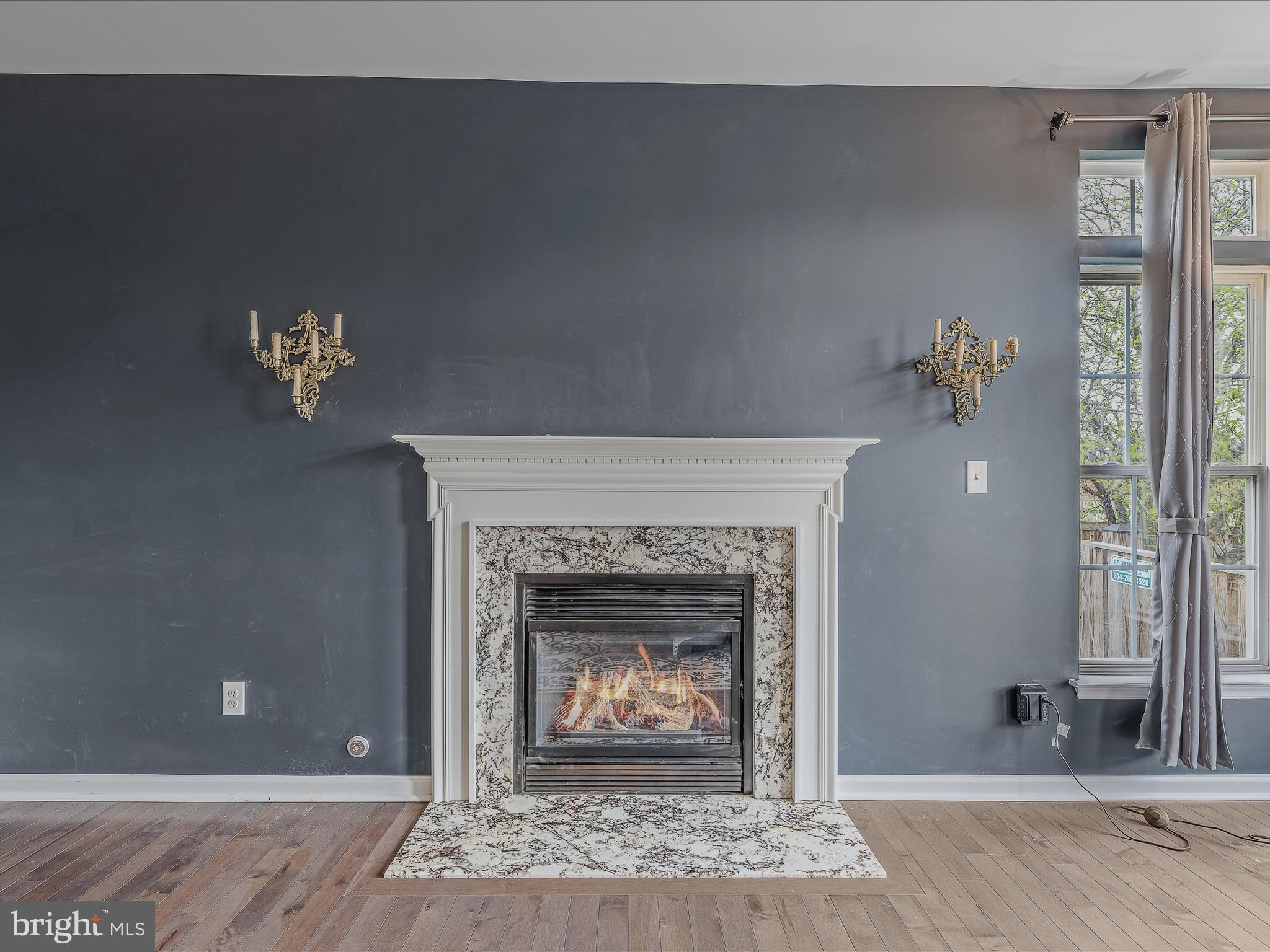 LOCUST HILL - Residential