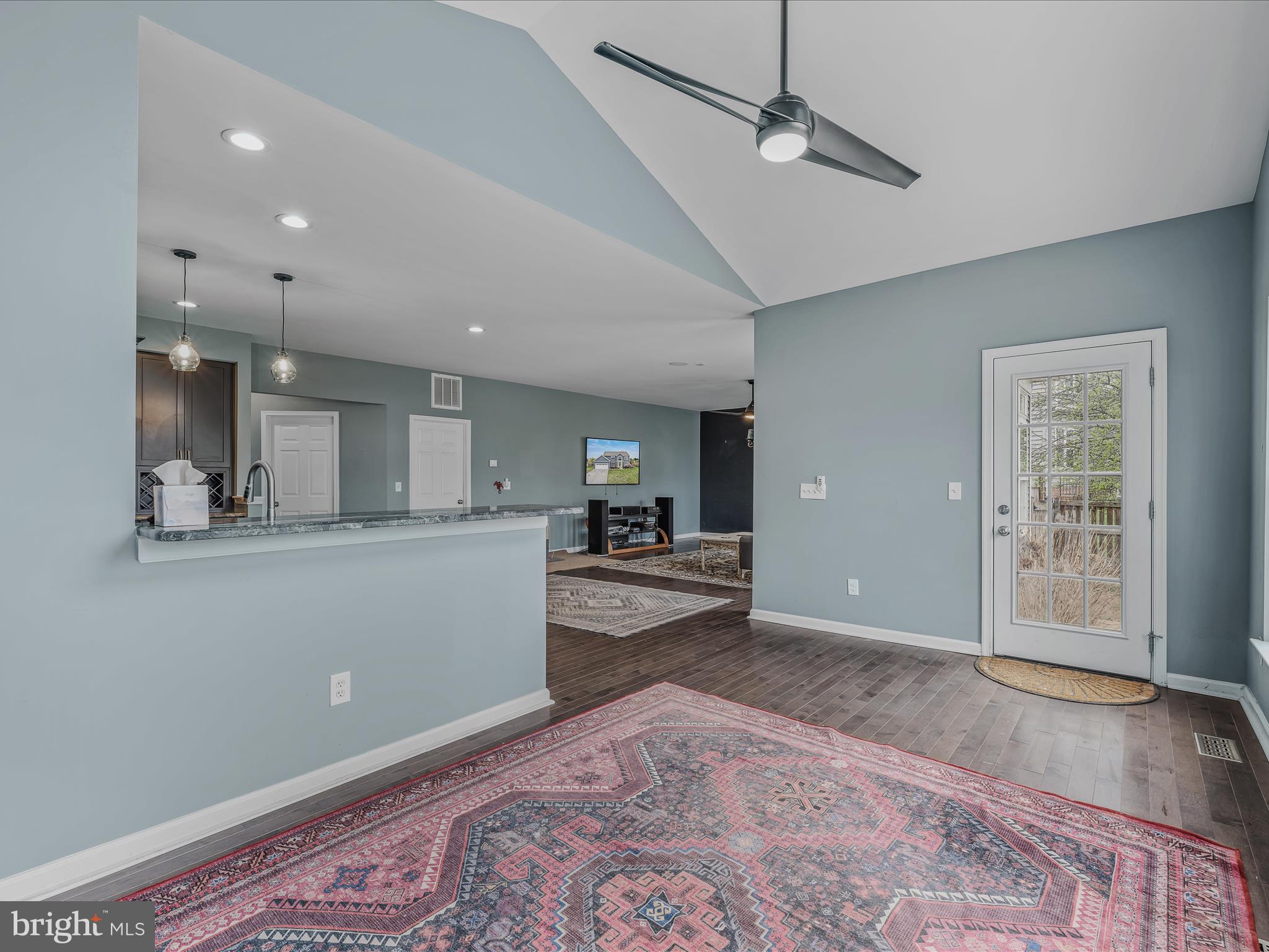 LOCUST HILL - Residential