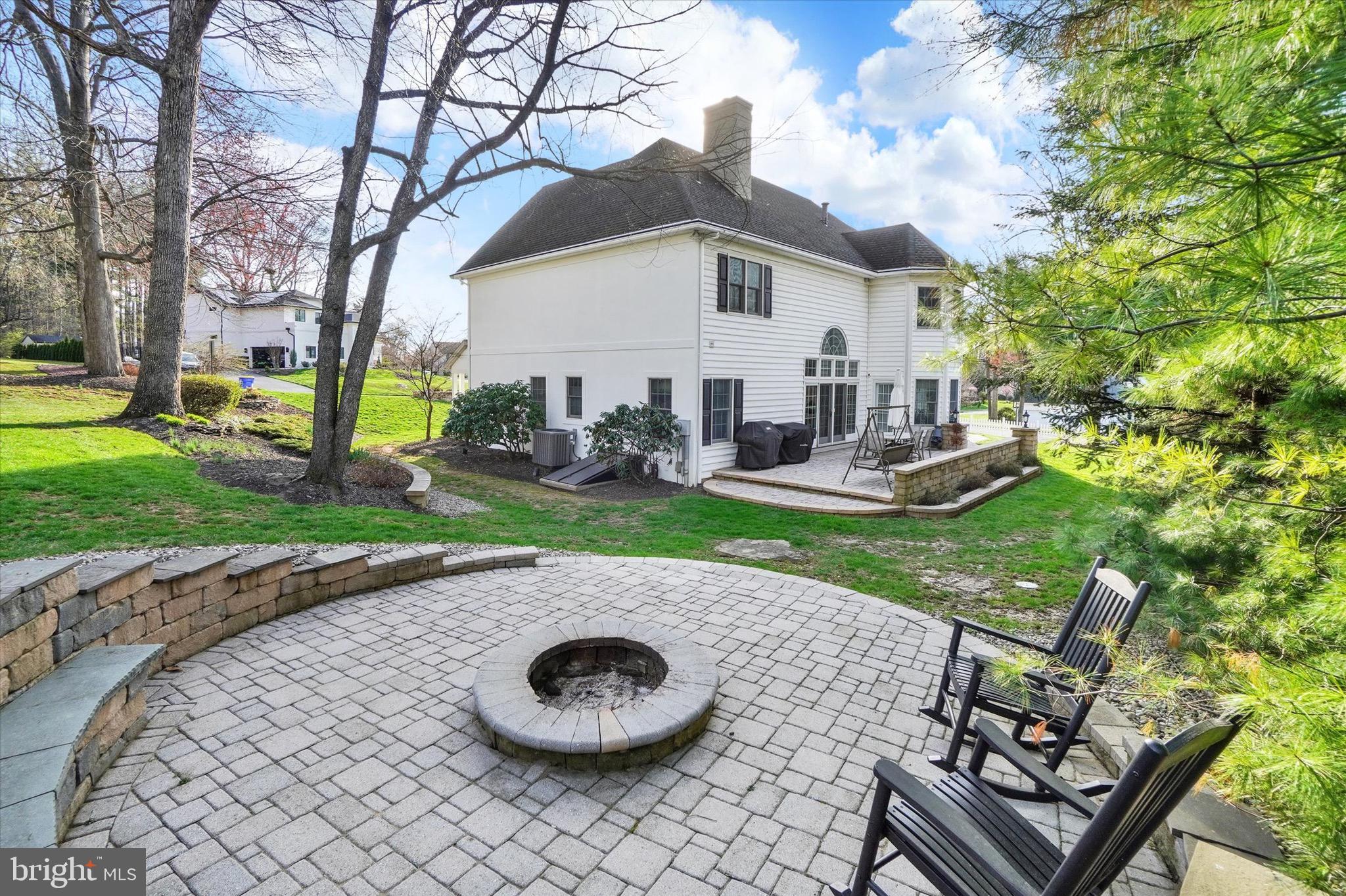 SENTRY WOODS - Residential