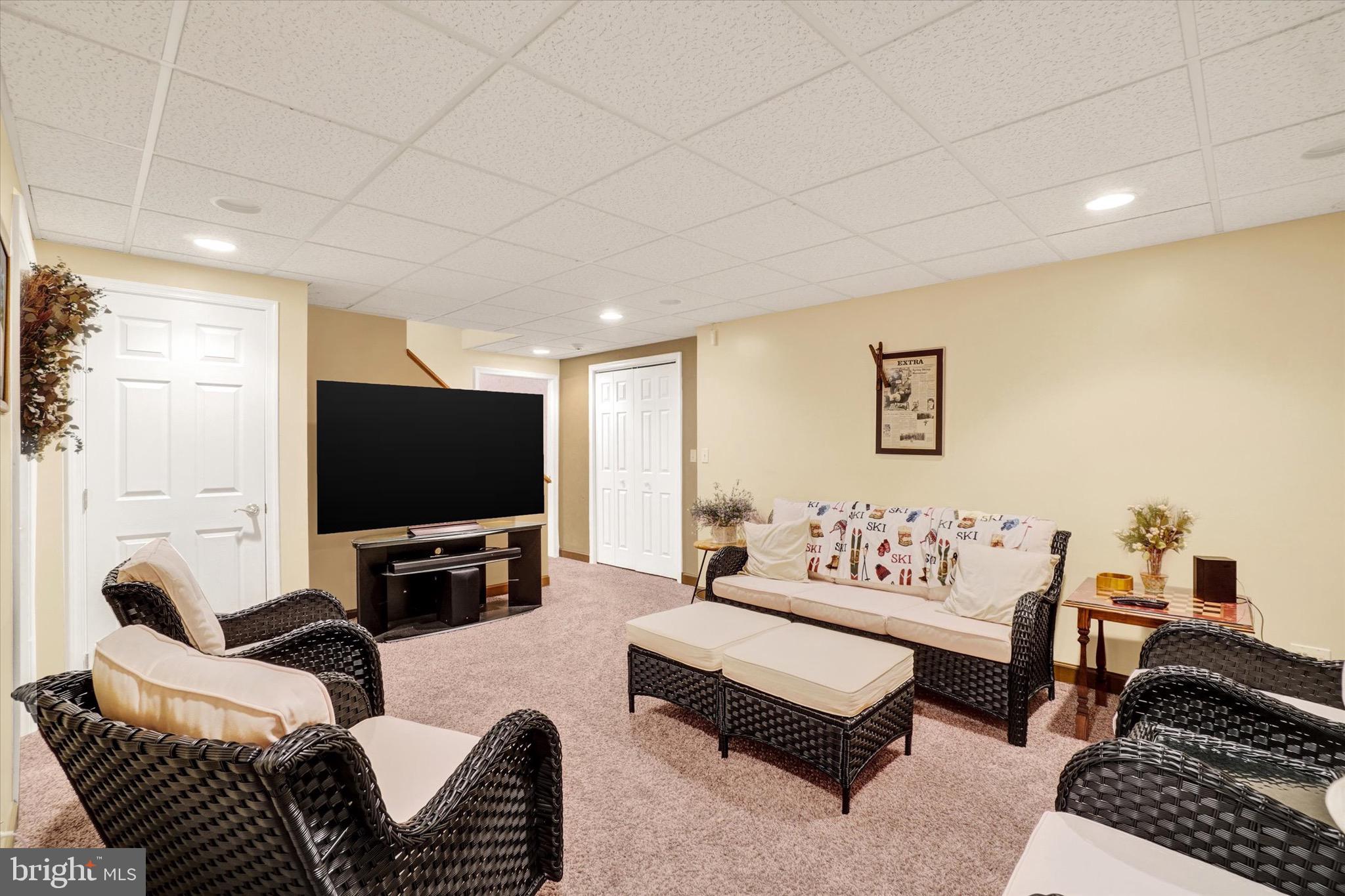 SENTRY WOODS - Residential