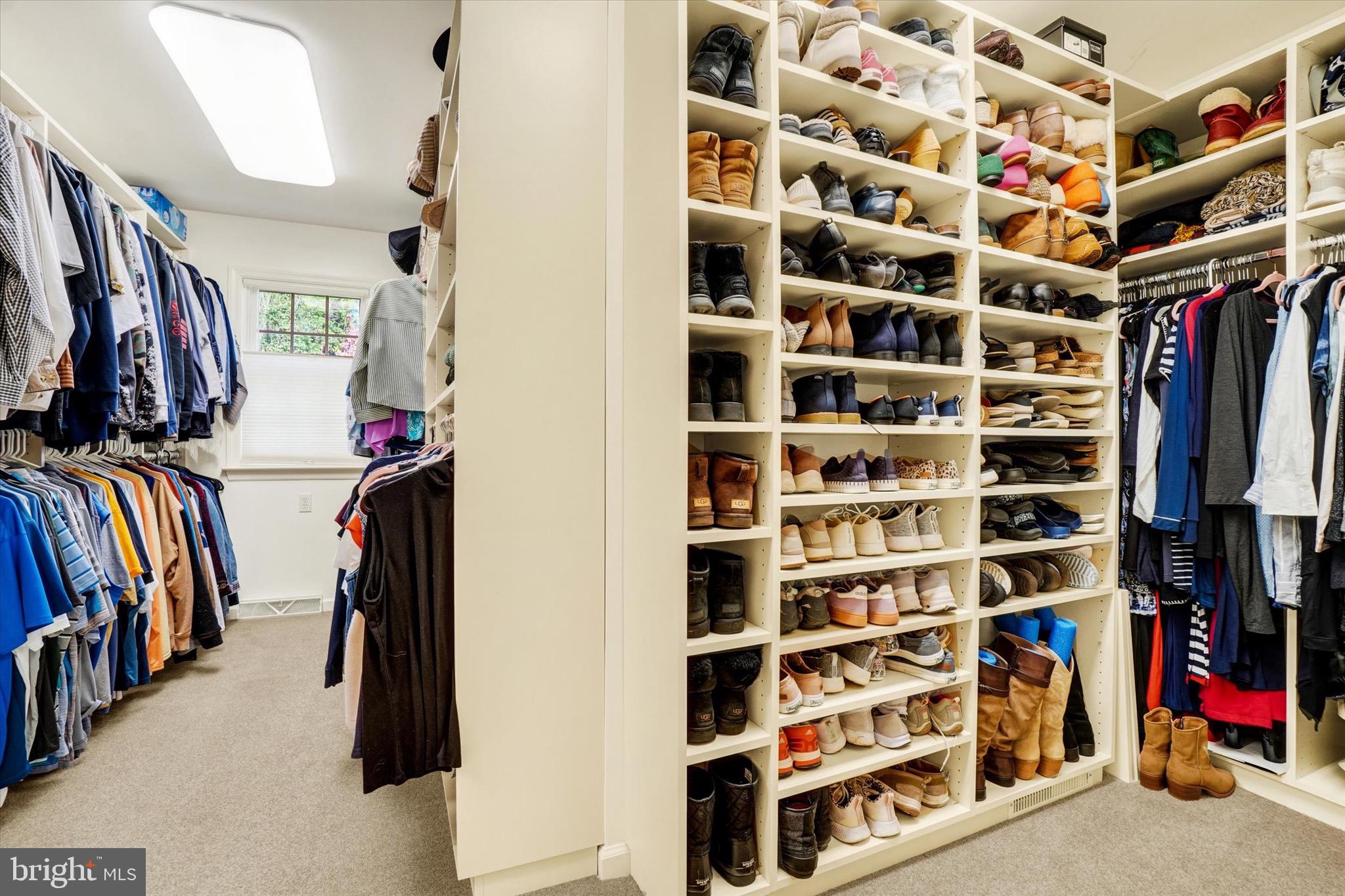 SENTRY WOODS - Residential