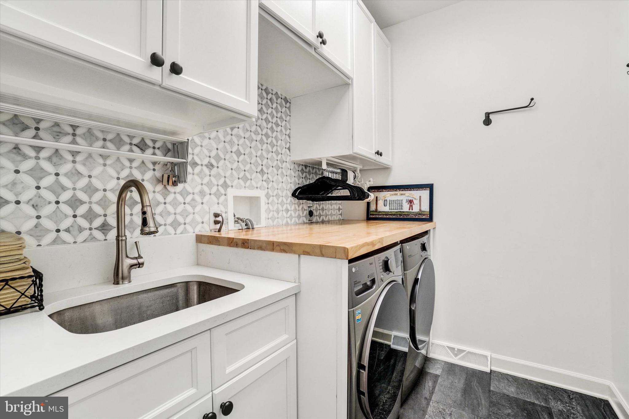 SENTRY WOODS - Residential