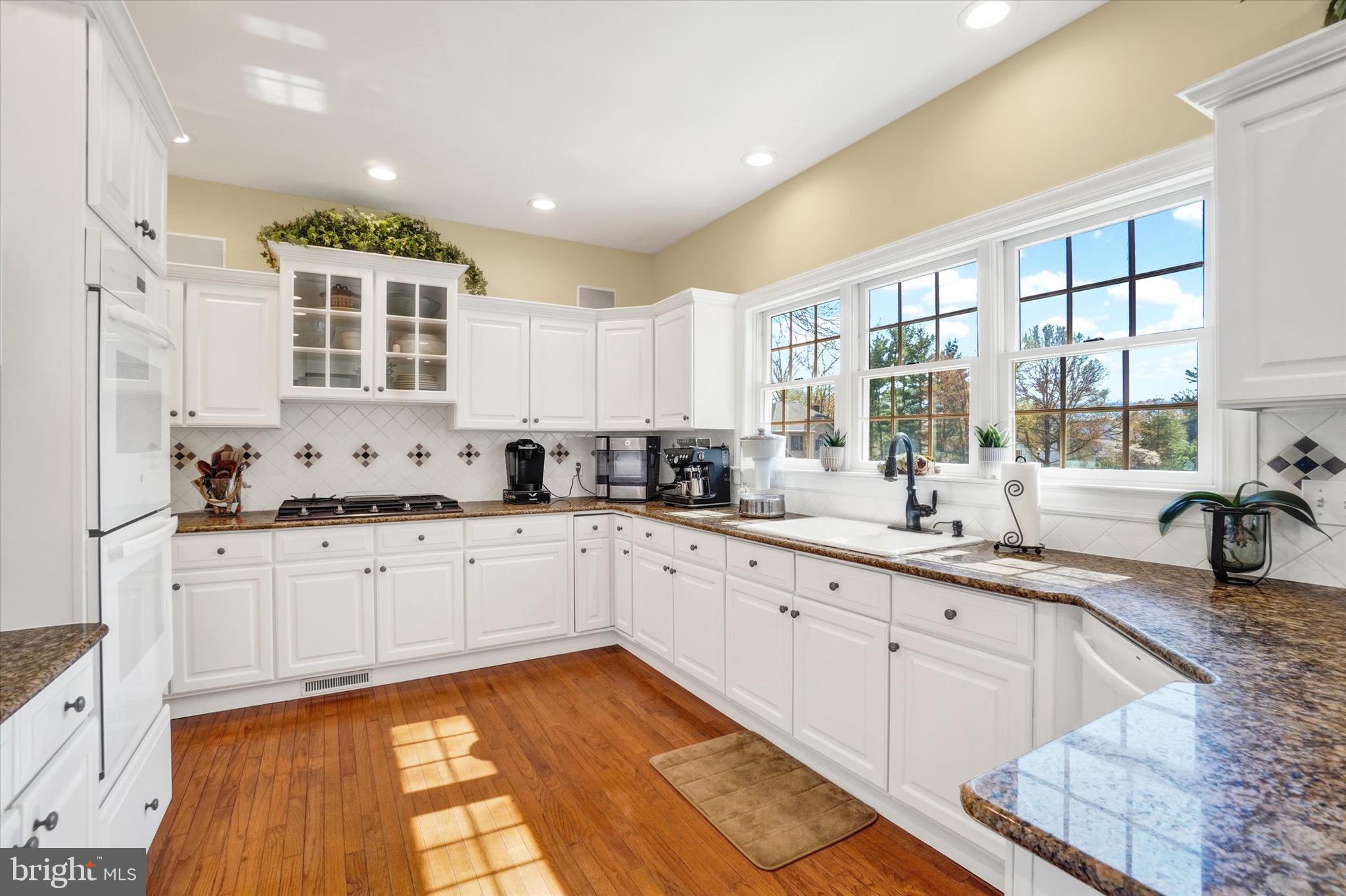 SENTRY WOODS - Residential