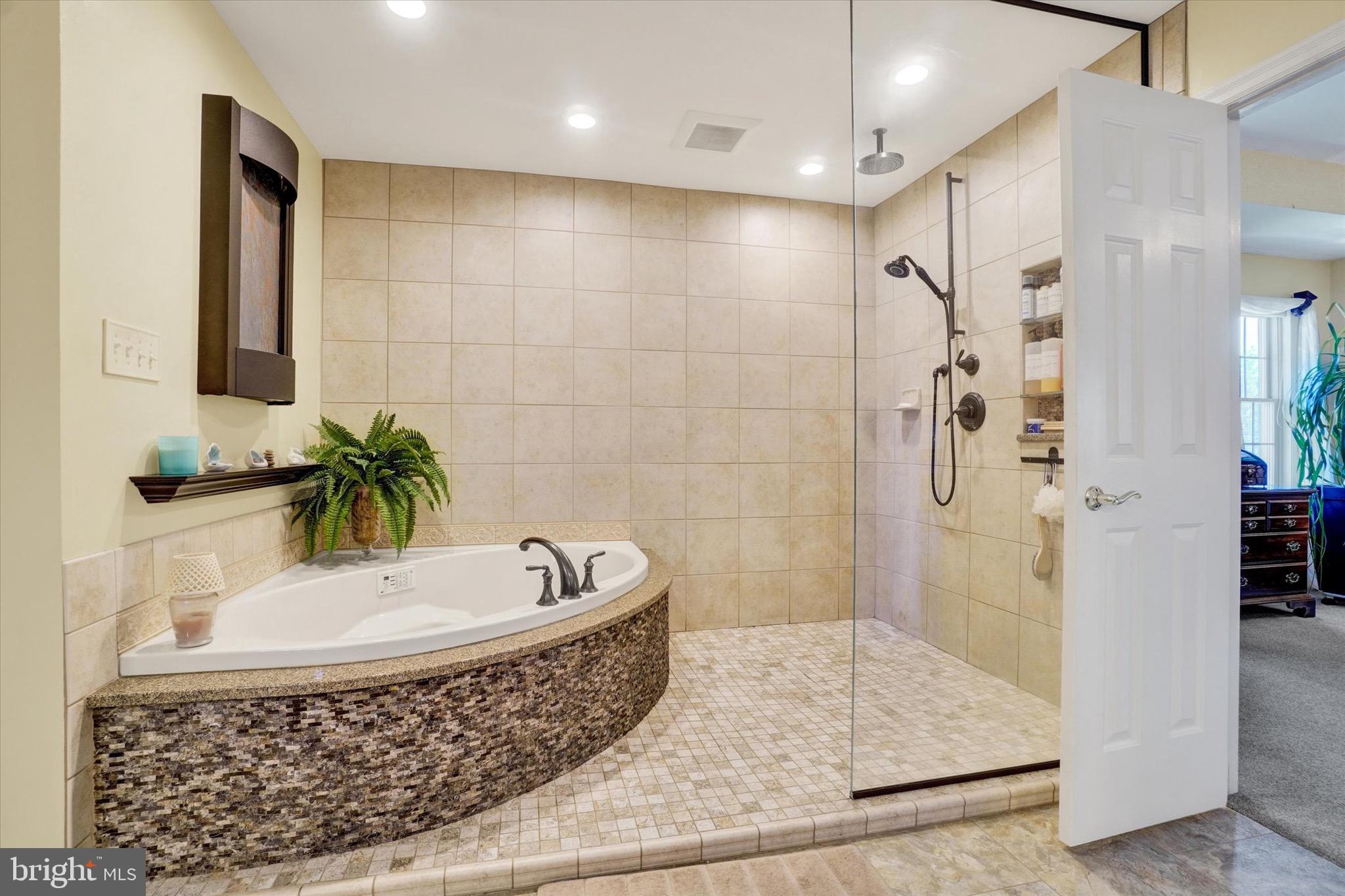 SENTRY WOODS - Residential