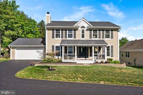 Photo of 12682 Catawba Drive, WOODBRIDGE, VA 22192 (MLS # VAPW2117494)