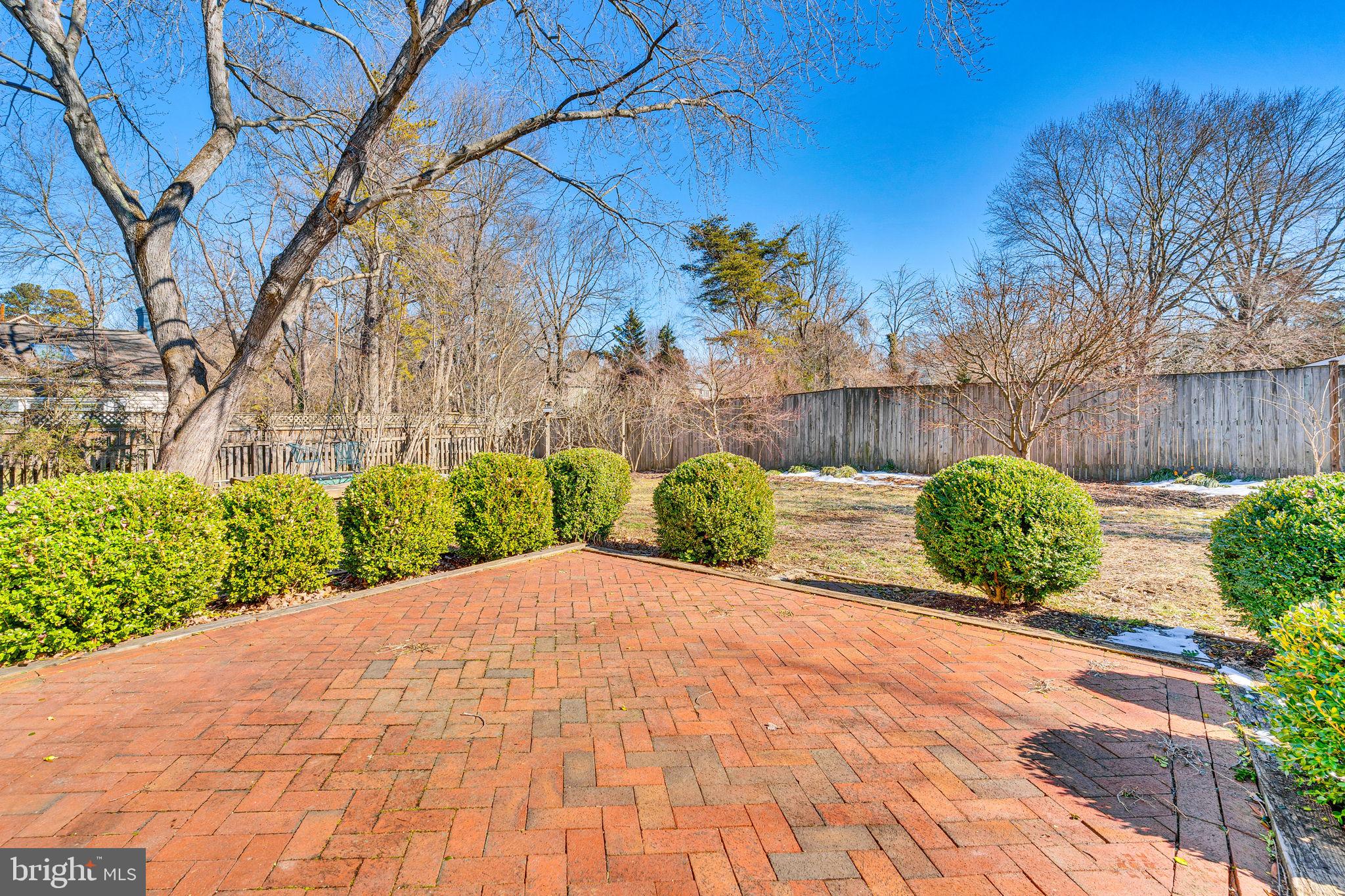 PLYMOUTH HAVEN - Residential Lease