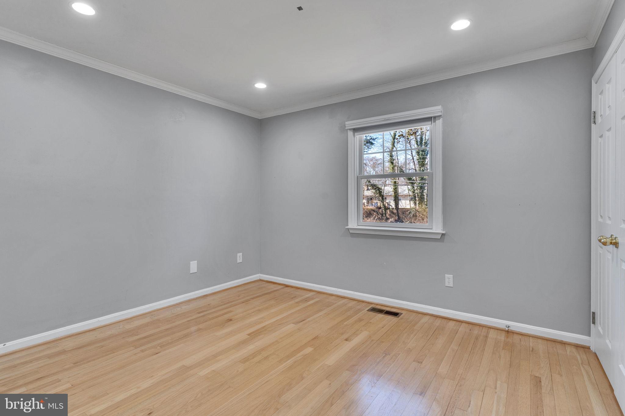 PLYMOUTH HAVEN - Residential Lease