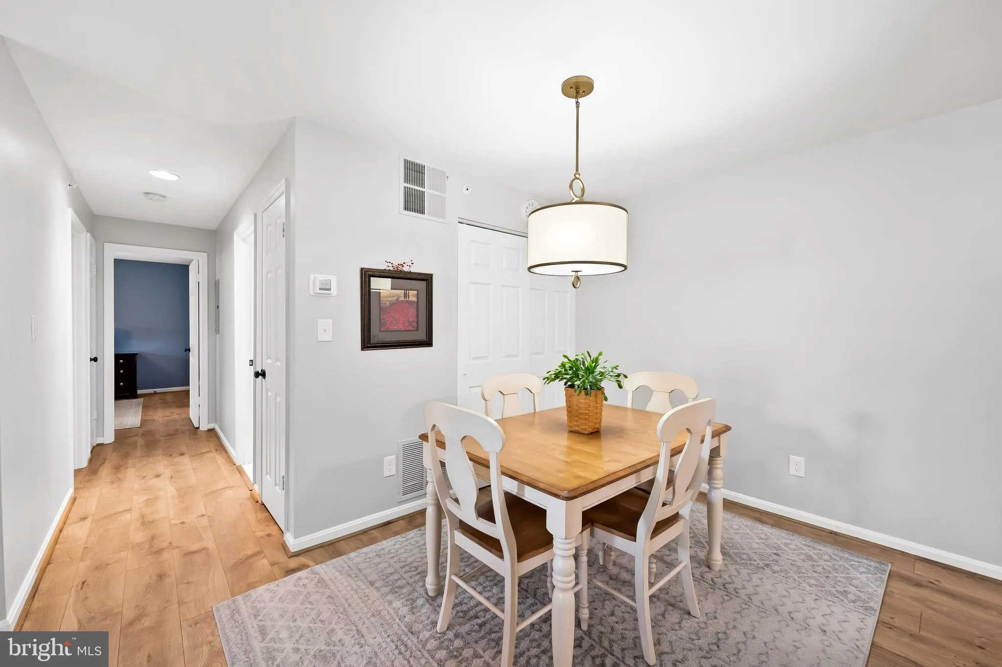 Lutherville Timonium, Maryland 21093, United States, 2 Bedrooms Bedrooms, ,2 BathroomsBathrooms,Residential,Active,19310