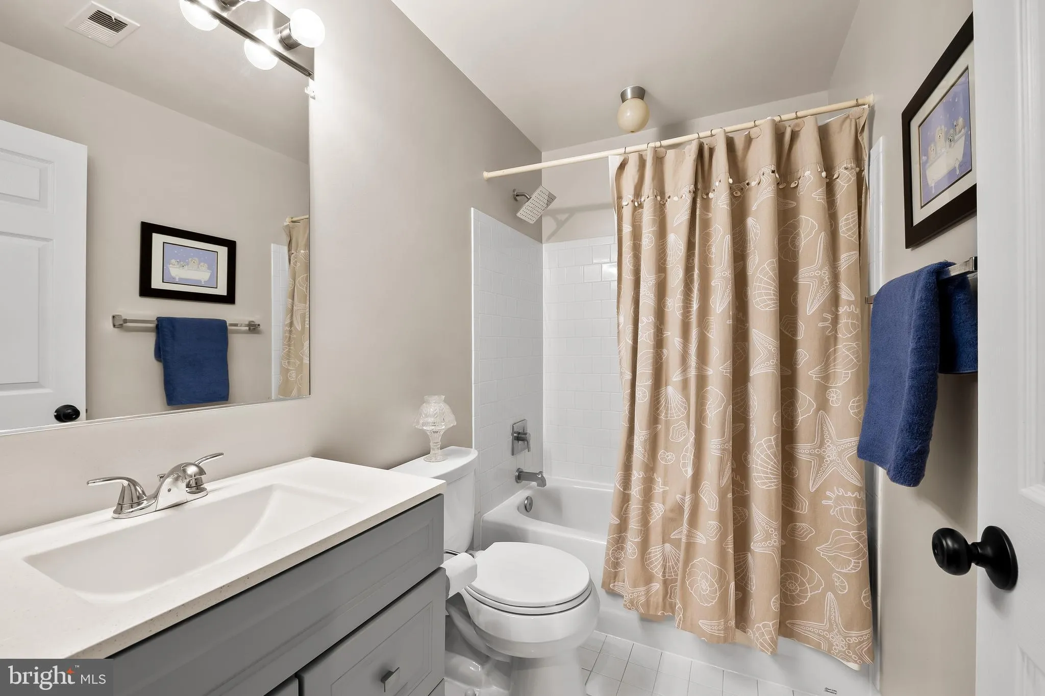 Lutherville Timonium, Maryland 21093, United States, 2 Bedrooms Bedrooms, ,2 BathroomsBathrooms,Residential,Active,19310