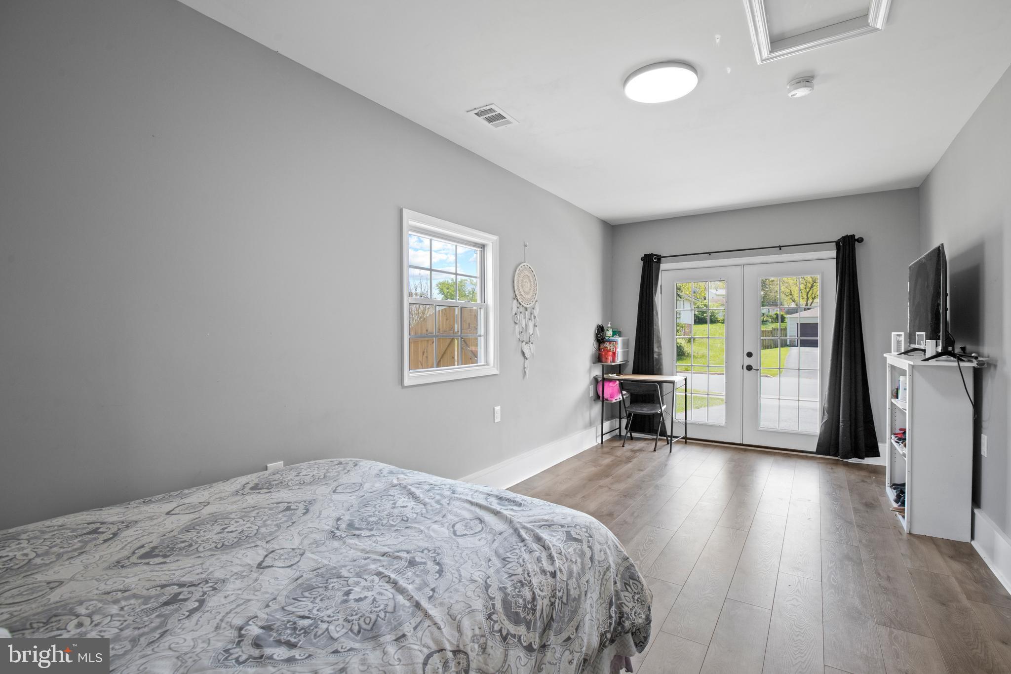 STERLING  PARK - Residential