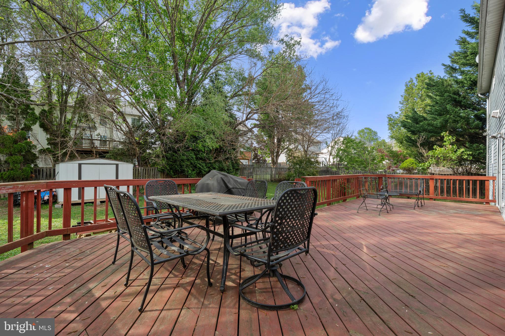 BLOOMS CROSSING - Residential