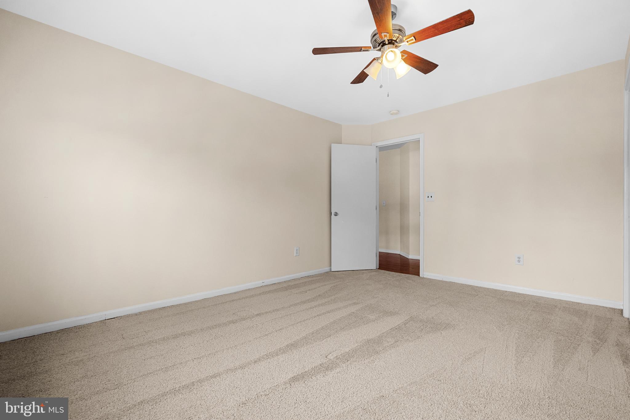 BLOOMS CROSSING - Residential