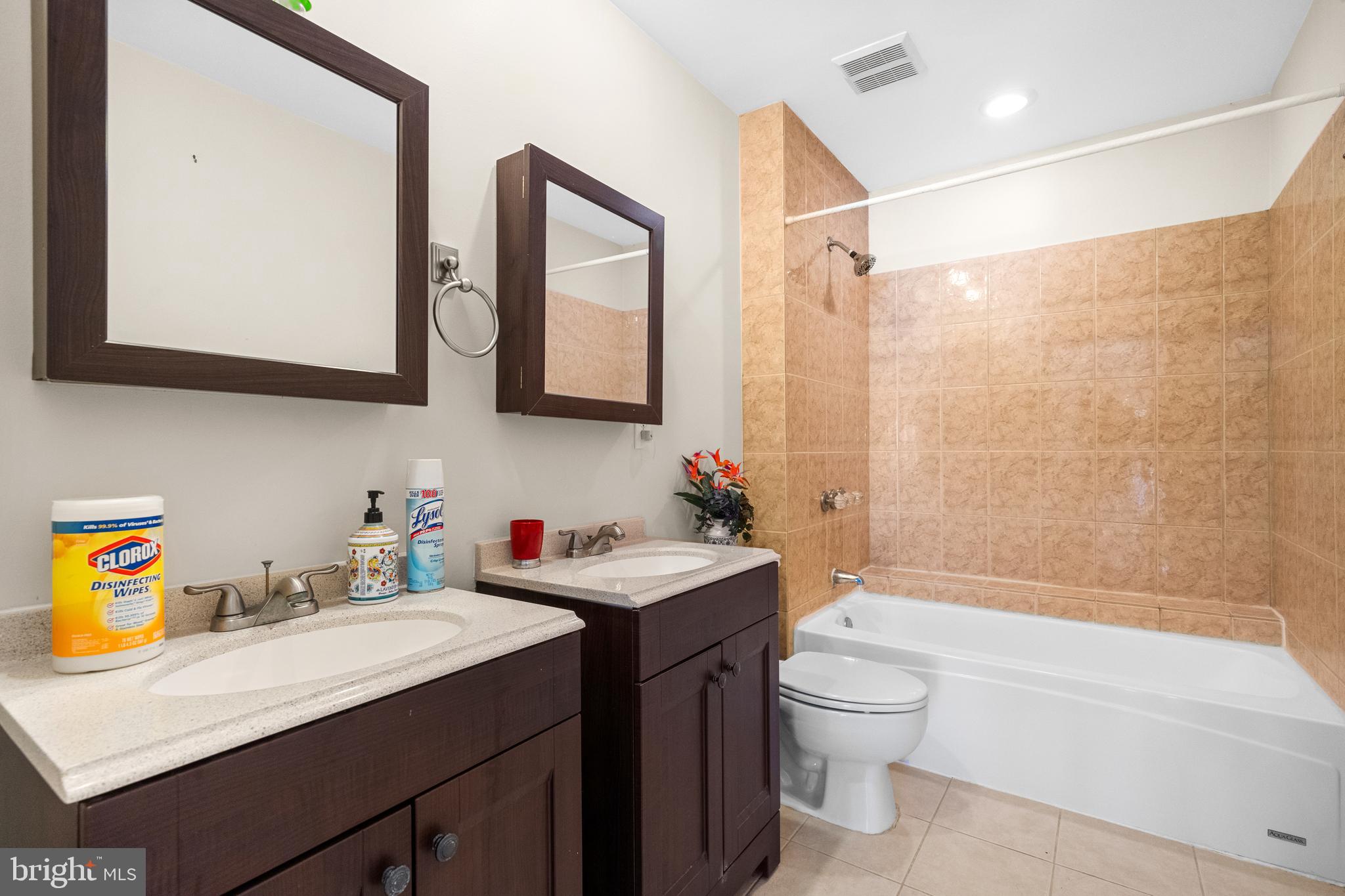 BLOOMS CROSSING - Residential