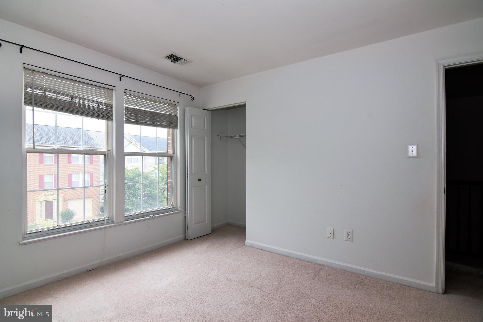 KINGSTOWNE - Residential Lease