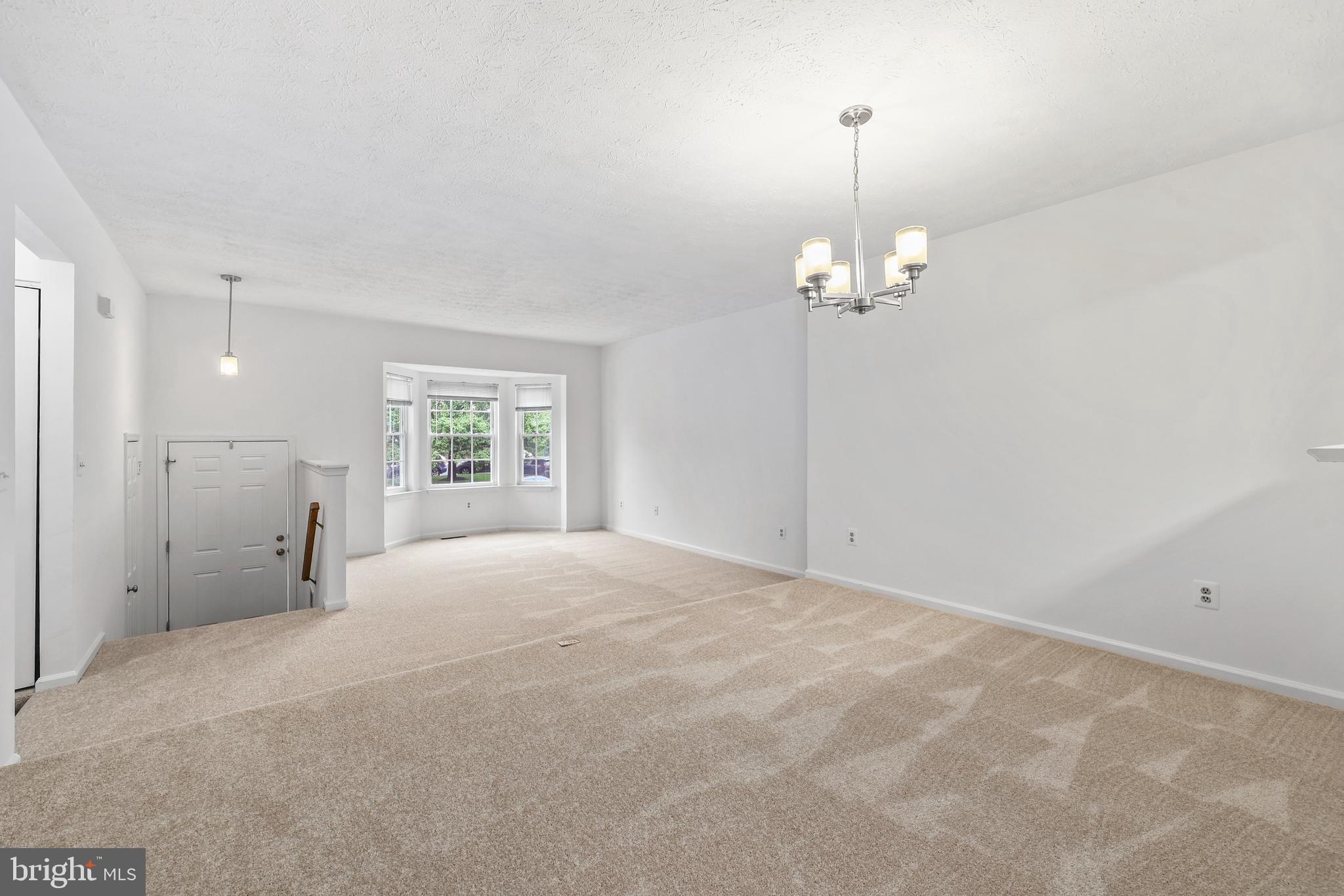 3740 BROOMSEDGE COURT